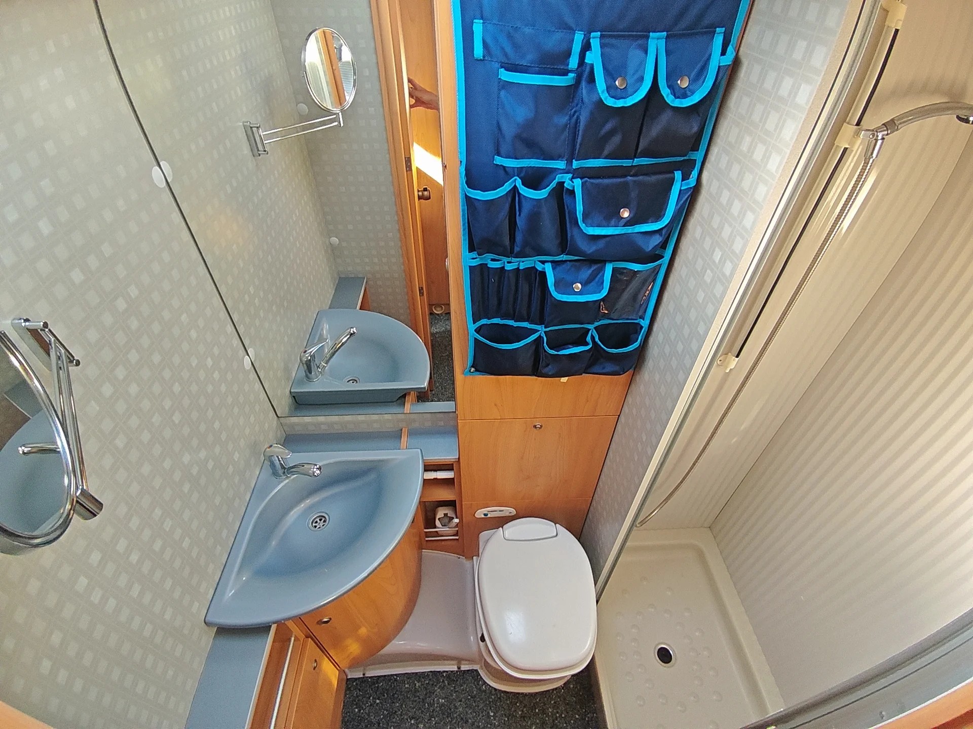 BÜRSTNER T-Star 710*** Die perfekte Kombination aus deutscher Premium- Mercedes-Benz und Bürstner ***-image-23