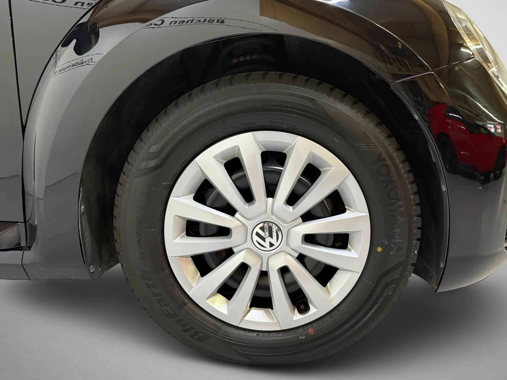 VW Beetle Cabriolet 2.0 TDI BMT Design DSG-image-8