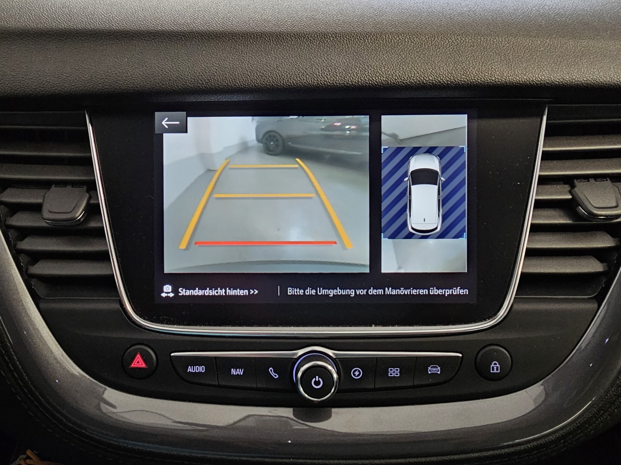 OPEL Grandland X 1.6 Hybrid4 Ultimate Automatik-image-6