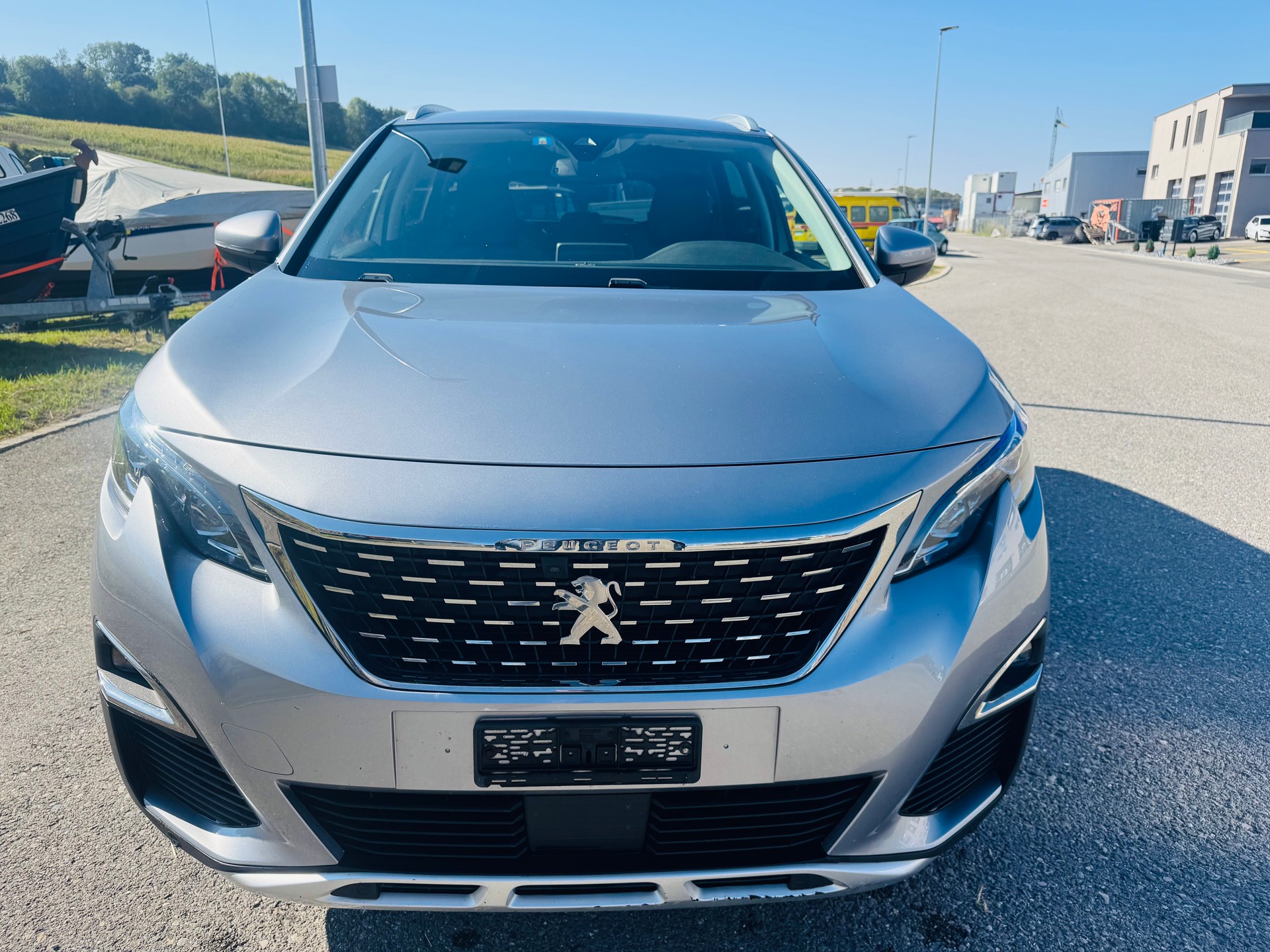 PEUGEOT 5008 1.6 Pure Tech Allure EAT8-image-1