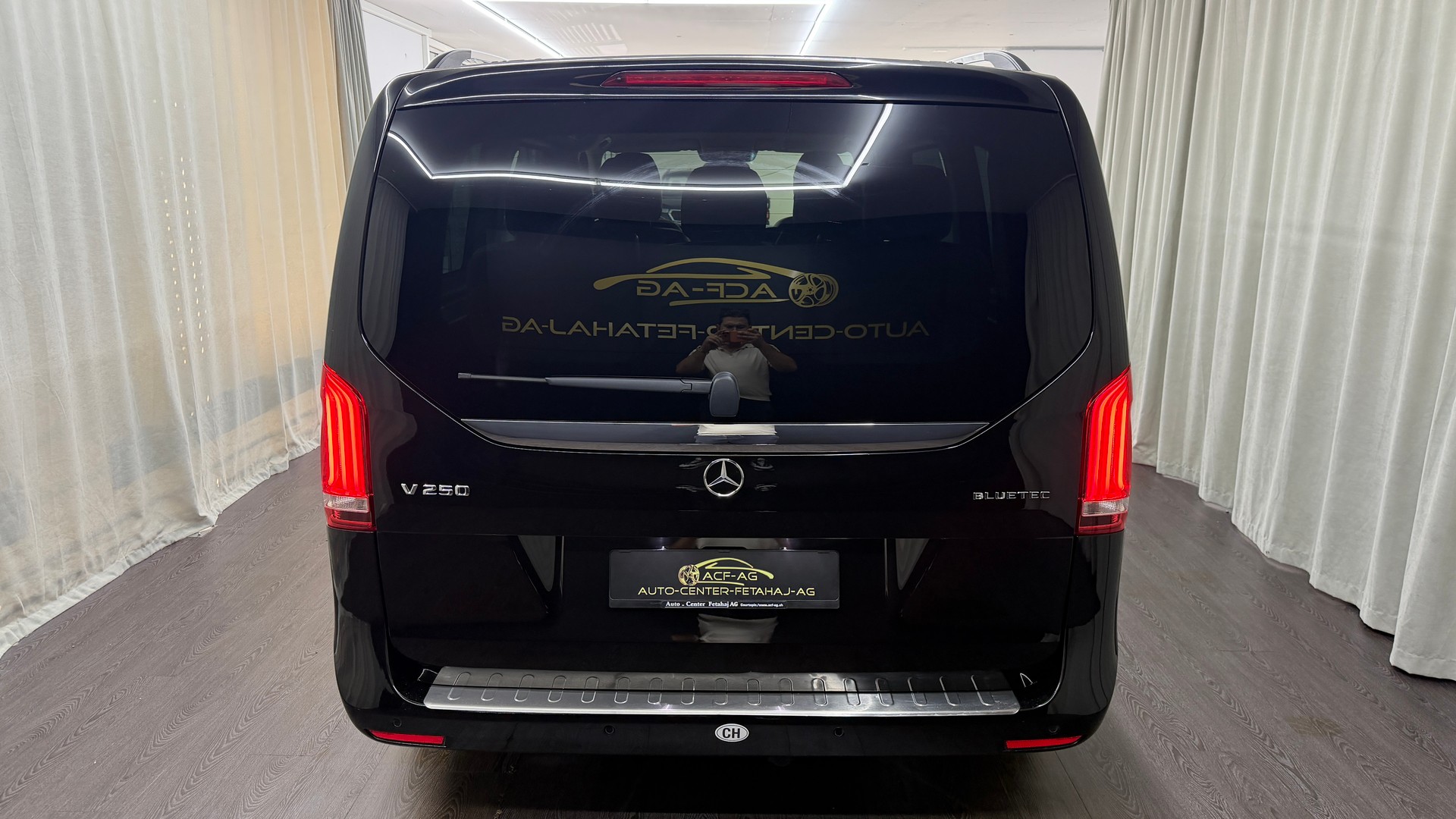 MERCEDES-BENZ V 250 d Swiss Edition lang 7G-Tronic-image-4