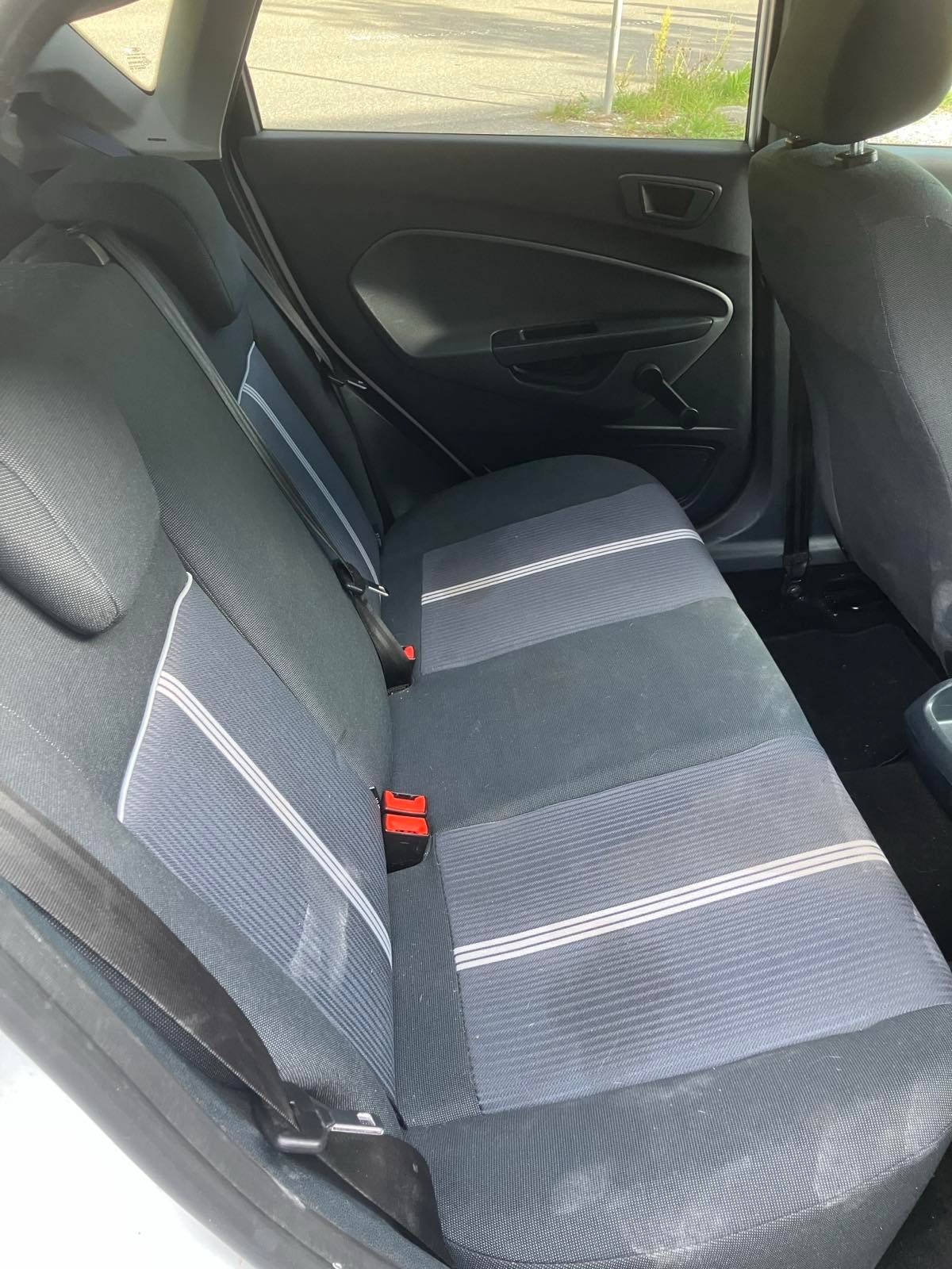 FORD Fiesta 1.4 16V Trend-image-6