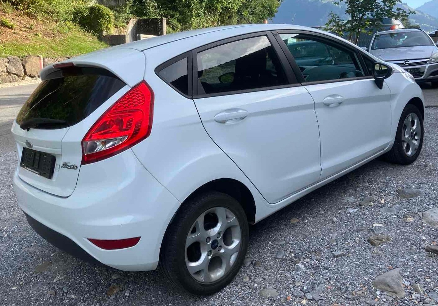 FORD Fiesta 1.4 16V Trend-image-2