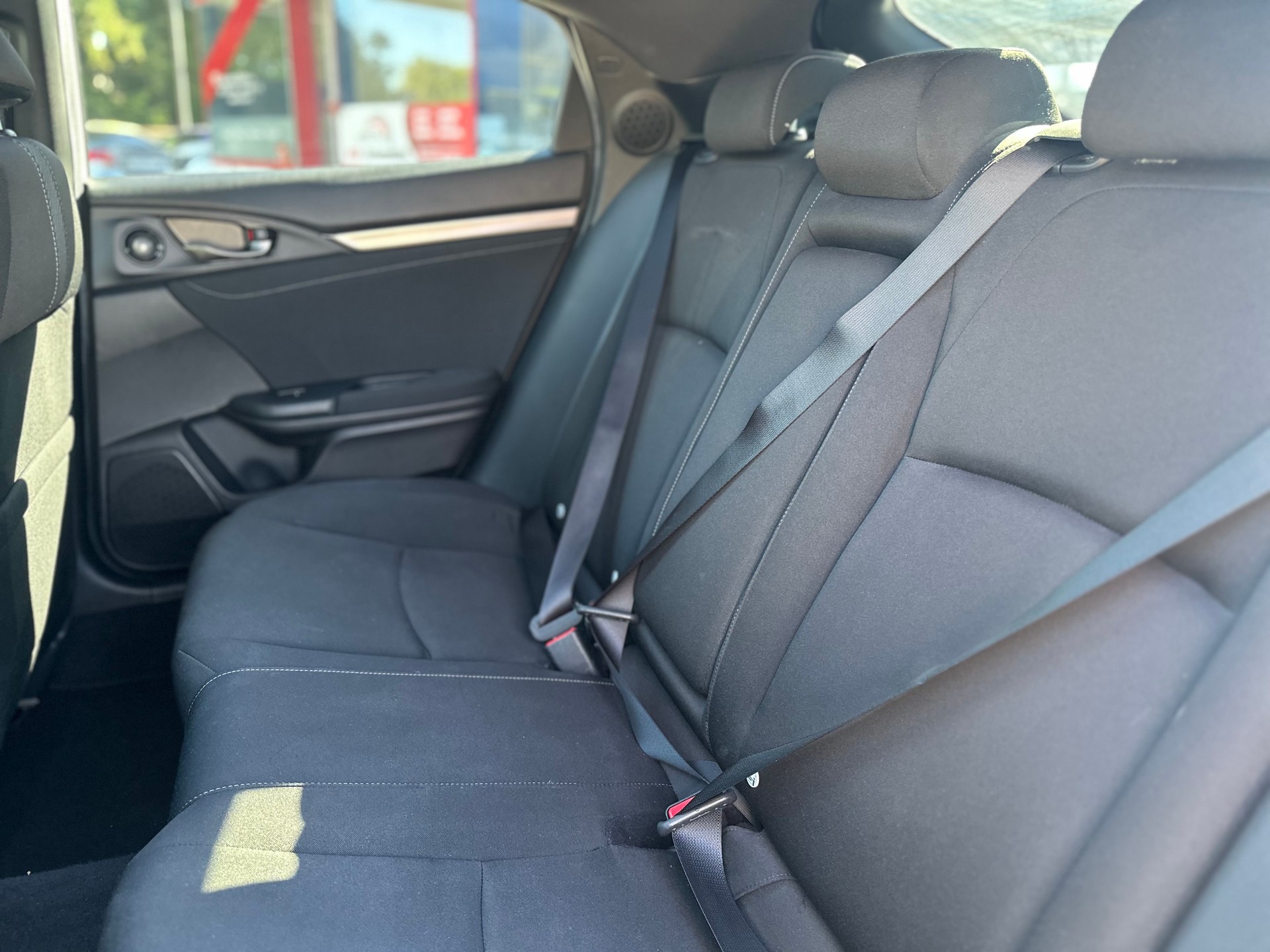 HONDA Civic 1.0 VTEC Executive-image-13