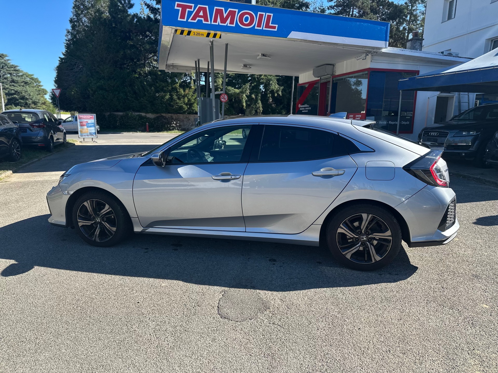 HONDA Civic 1.0 VTEC Executive-image-5