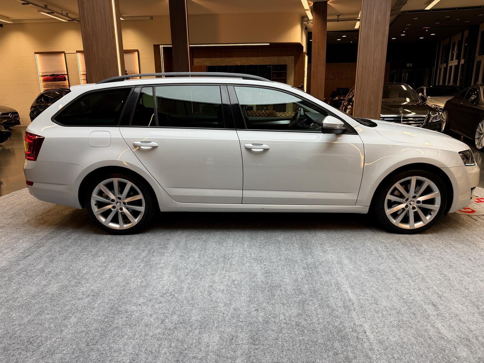 SKODA Octavia Combi 1.8 TSI Ambition DSG-image-7