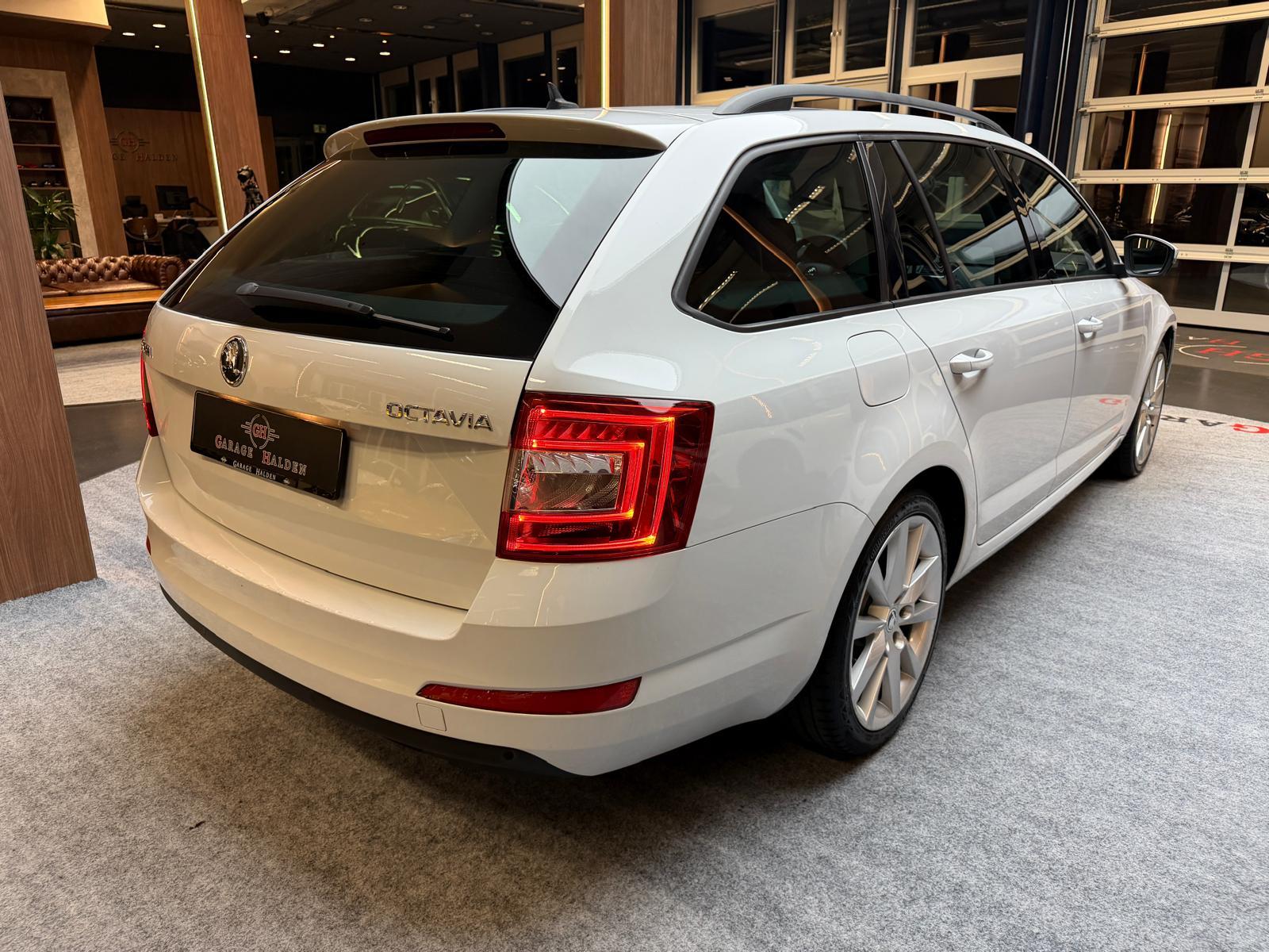 SKODA Octavia Combi 1.8 TSI Ambition DSG-image-6