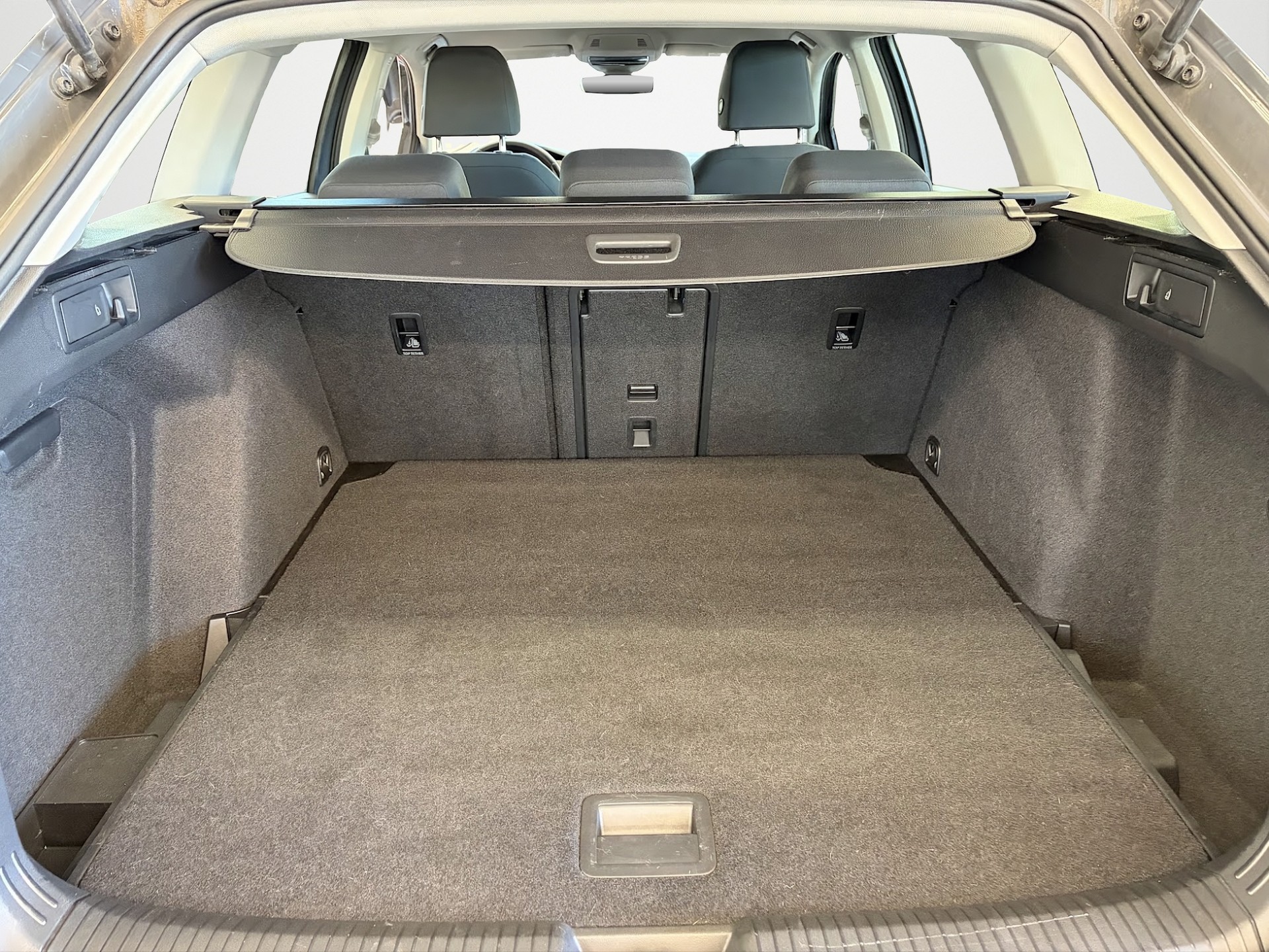 VW Golf 2.0 TDI Style DSG-image-16