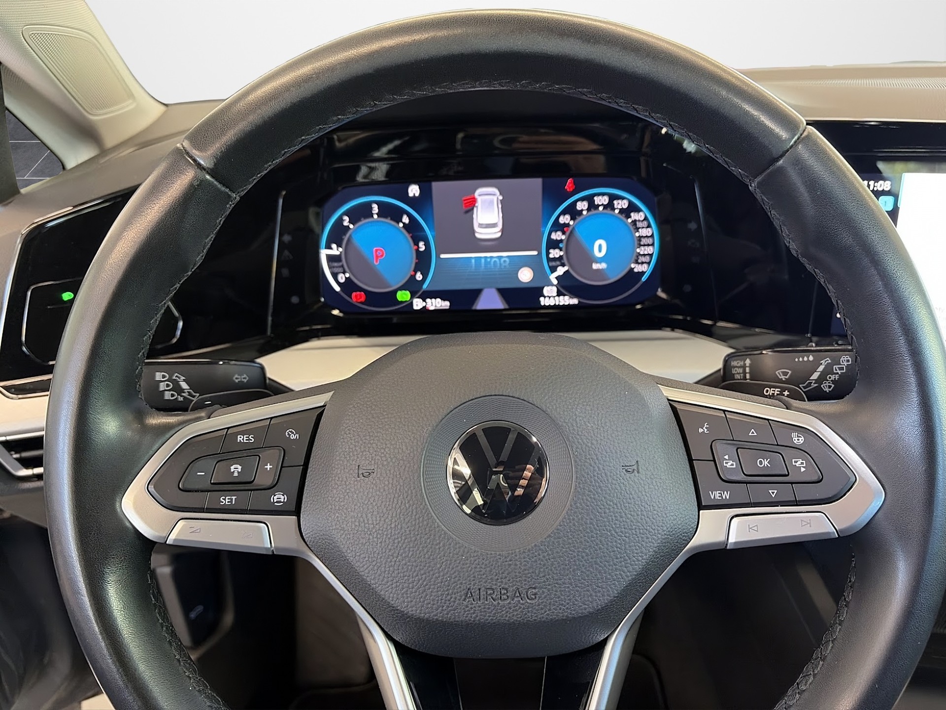VW Golf 2.0 TDI Style DSG-image-11