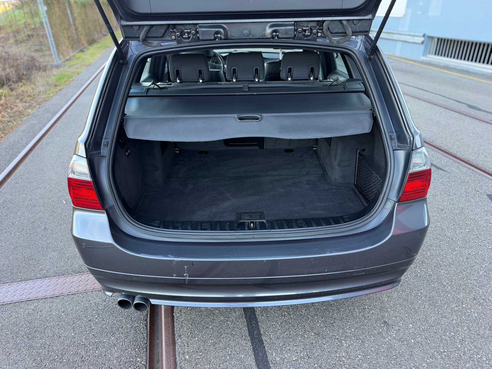 BMW 325xi Touring-image-8