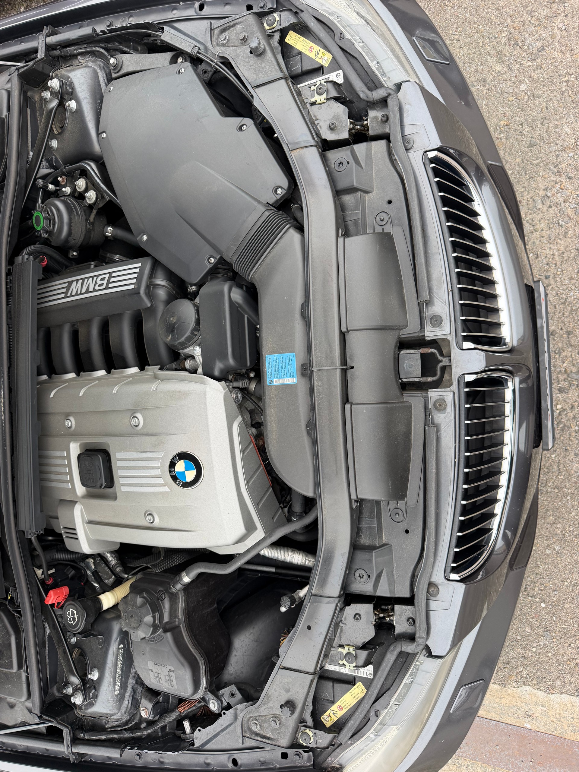 BMW 325xi Touring-image-16