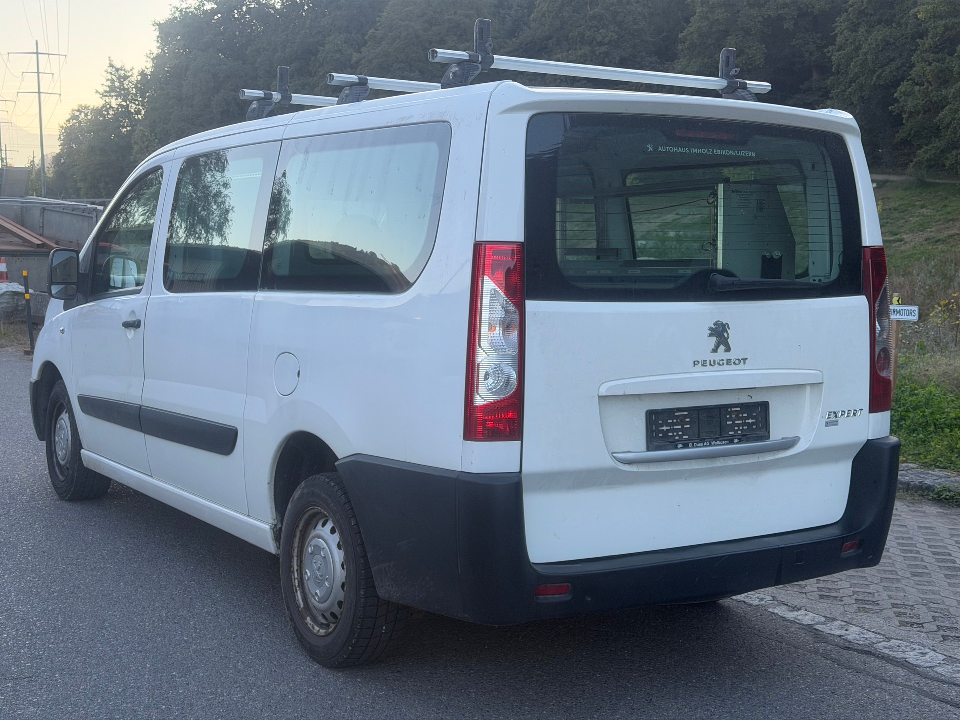 PEUGEOT Expert 2.0 HDi 229 L2H1-image-2