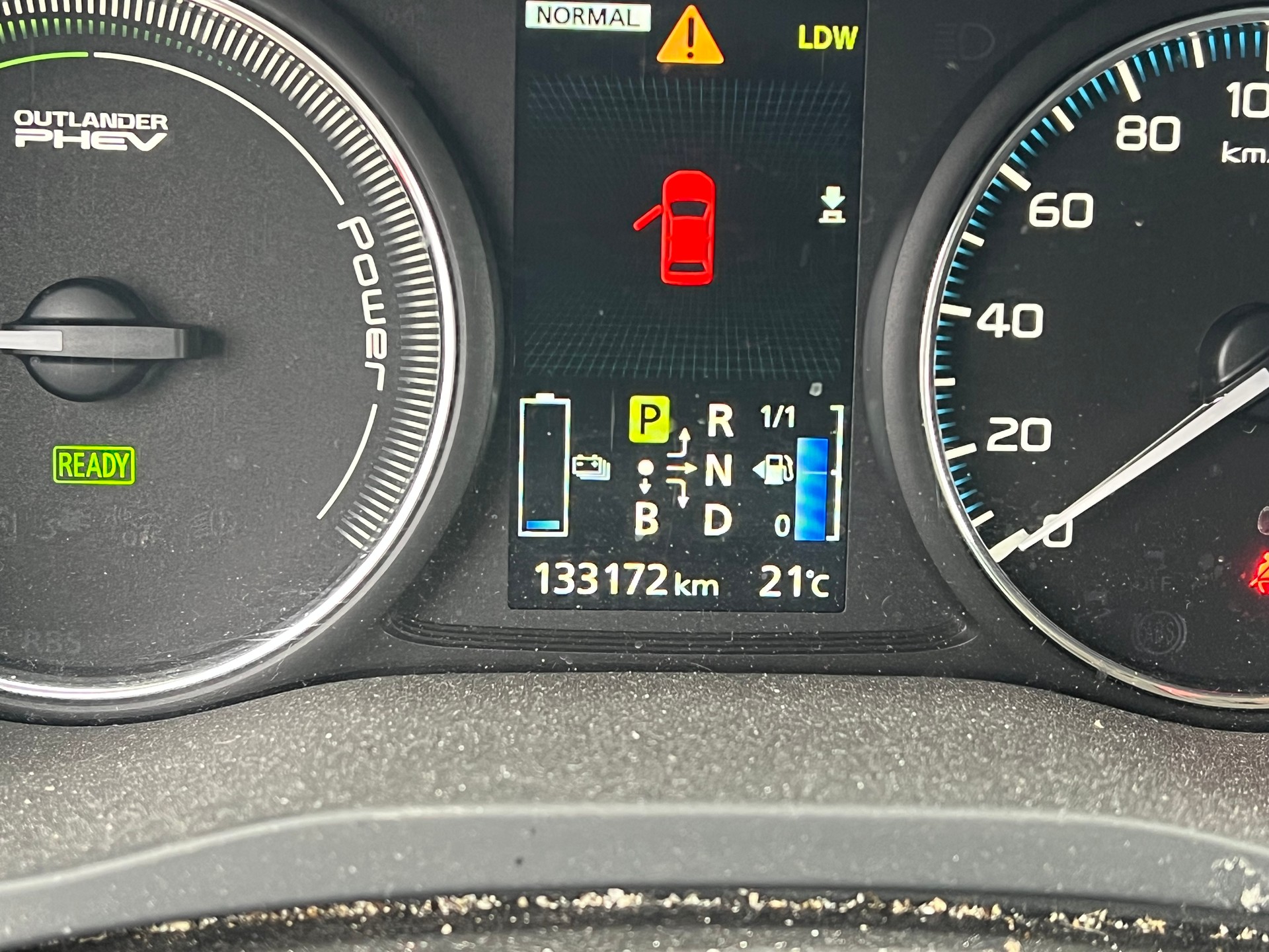 MITSUBISHI Outlander 2.0 PHEV Navigator eAssist-image-7