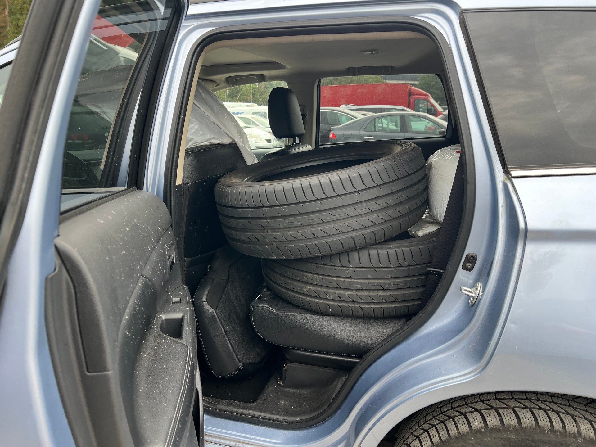 MITSUBISHI Outlander 2.0 PHEV Navigator eAssist-image-4