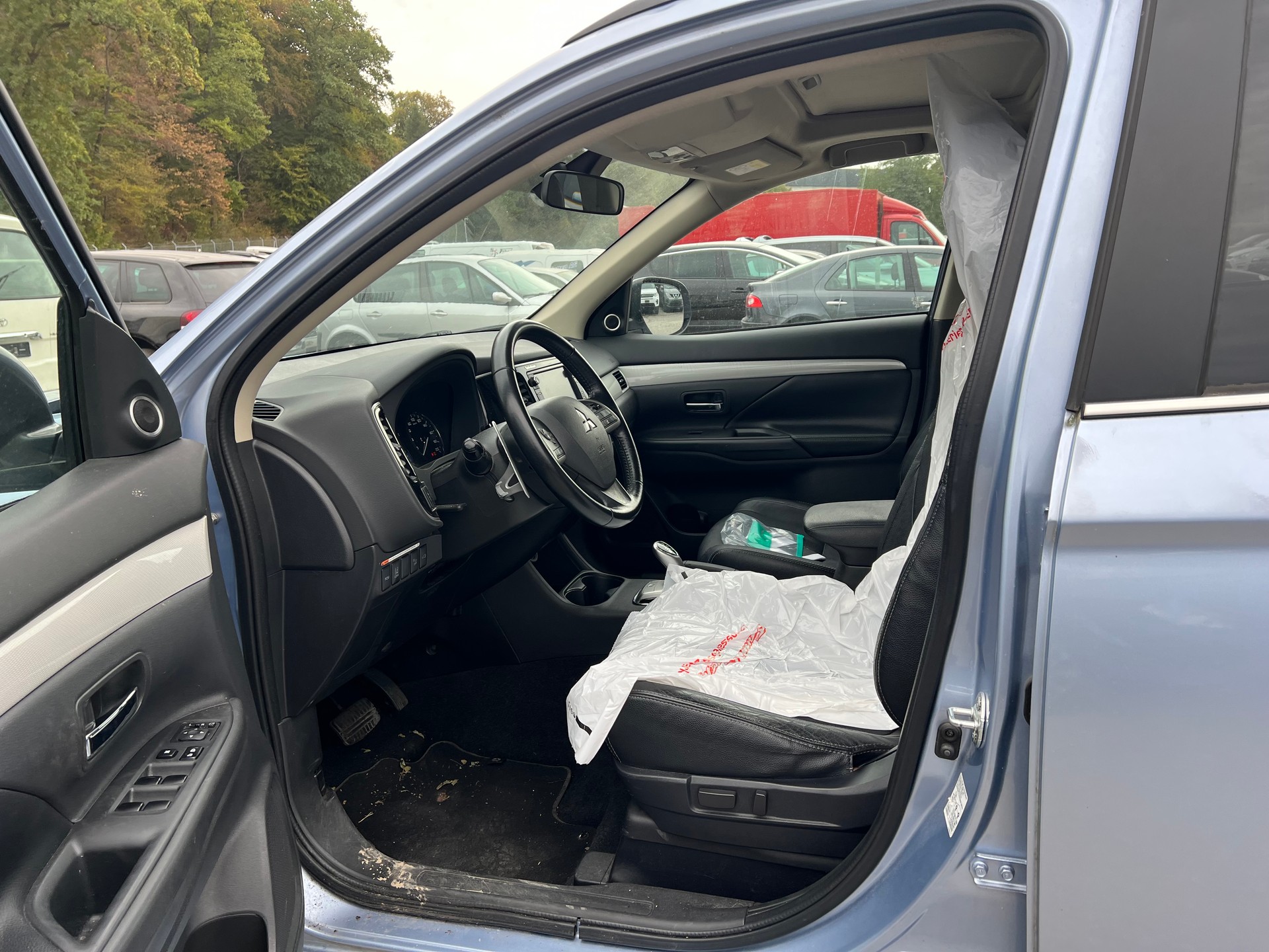 MITSUBISHI Outlander 2.0 PHEV Navigator eAssist-image-5