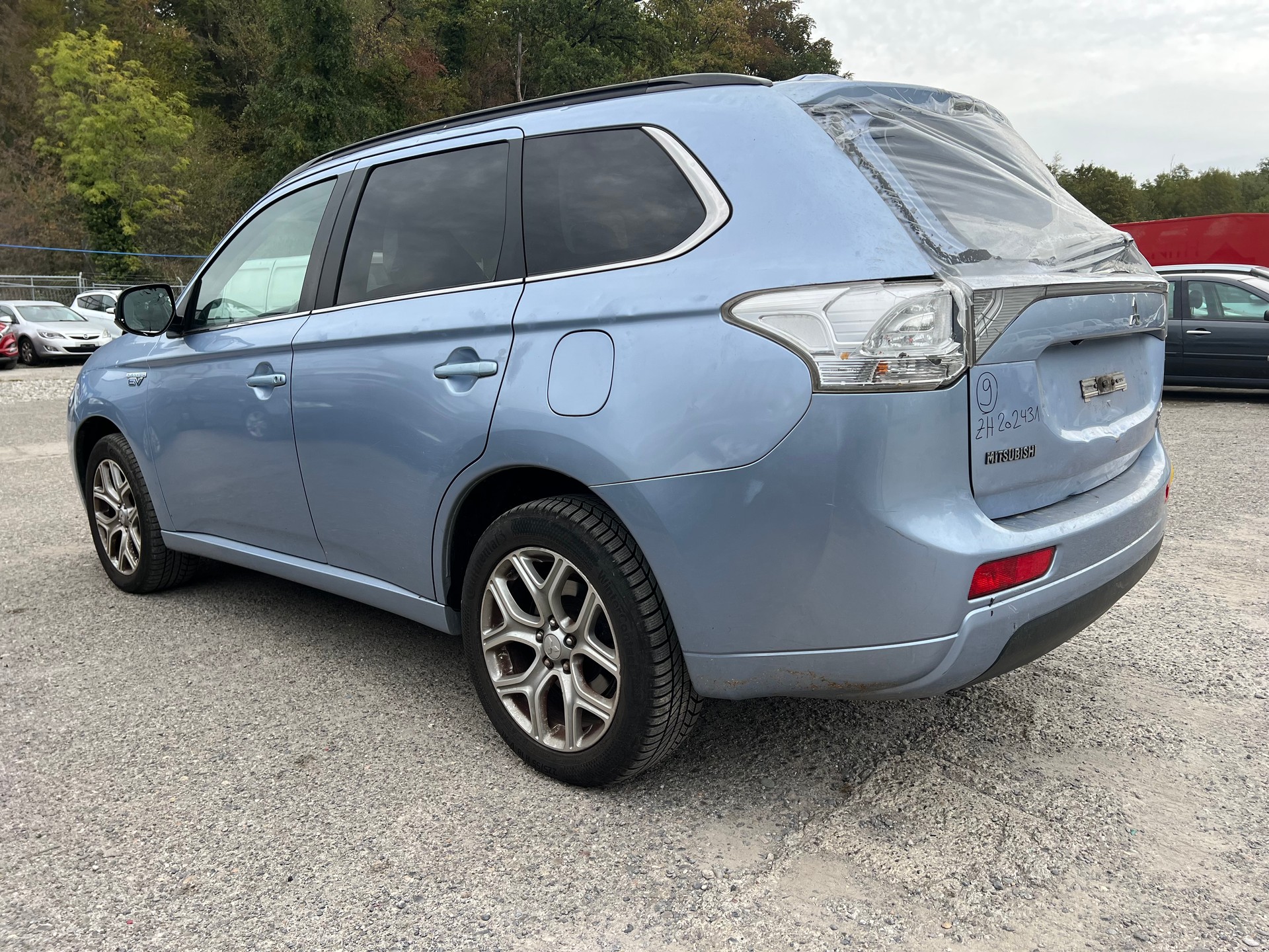 MITSUBISHI Outlander 2.0 PHEV Navigator eAssist-image-3