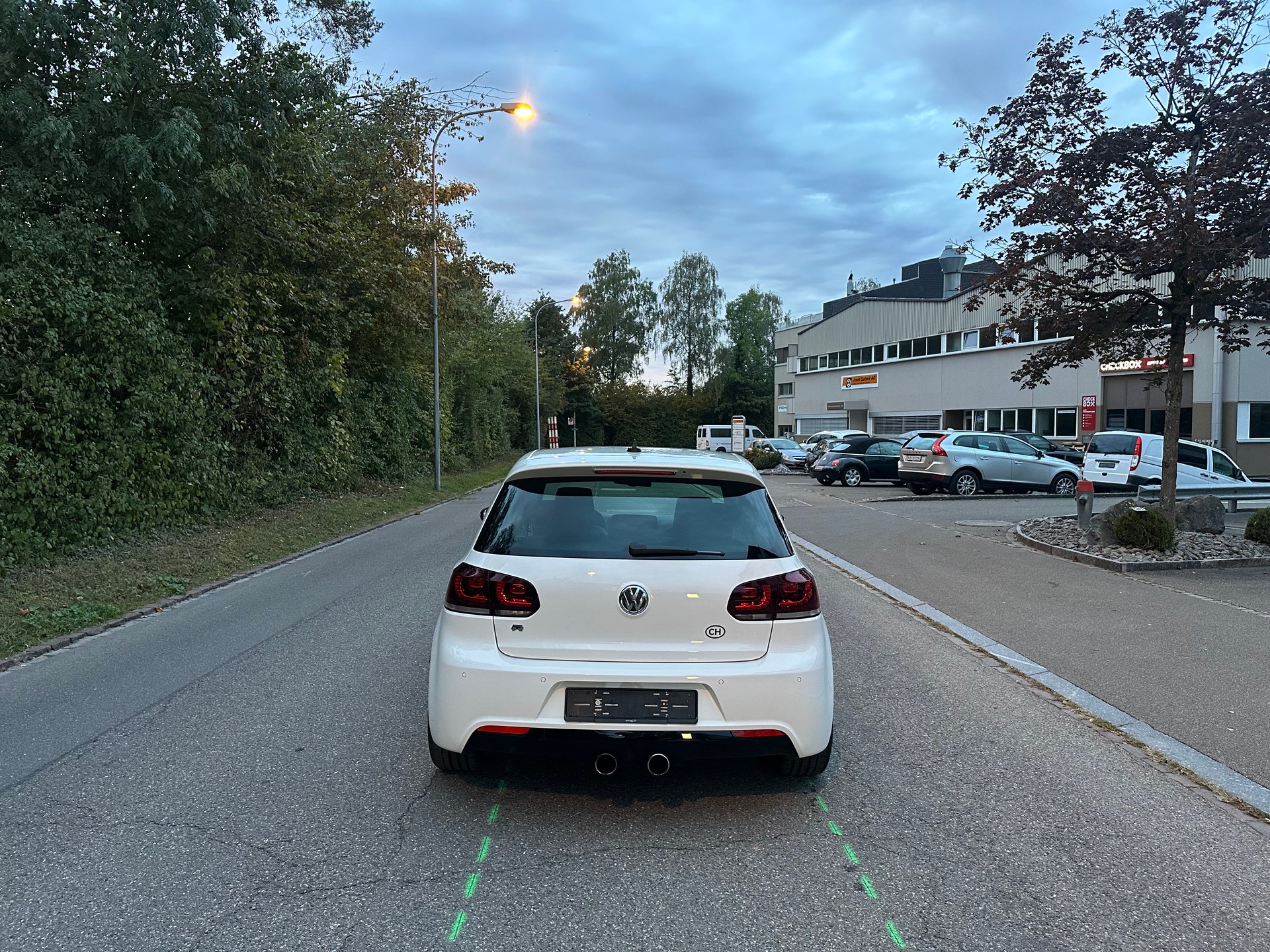 VW Golf 2.0 TSI R 4Motion DSG-image-9