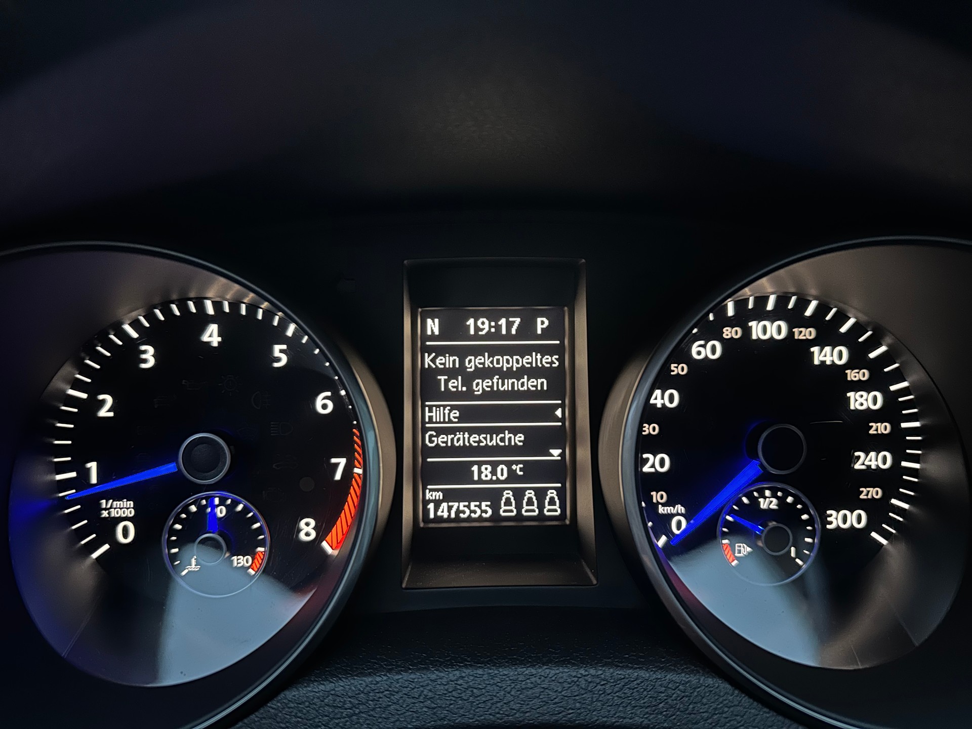 VW Golf 2.0 TSI R 4Motion DSG-image-11