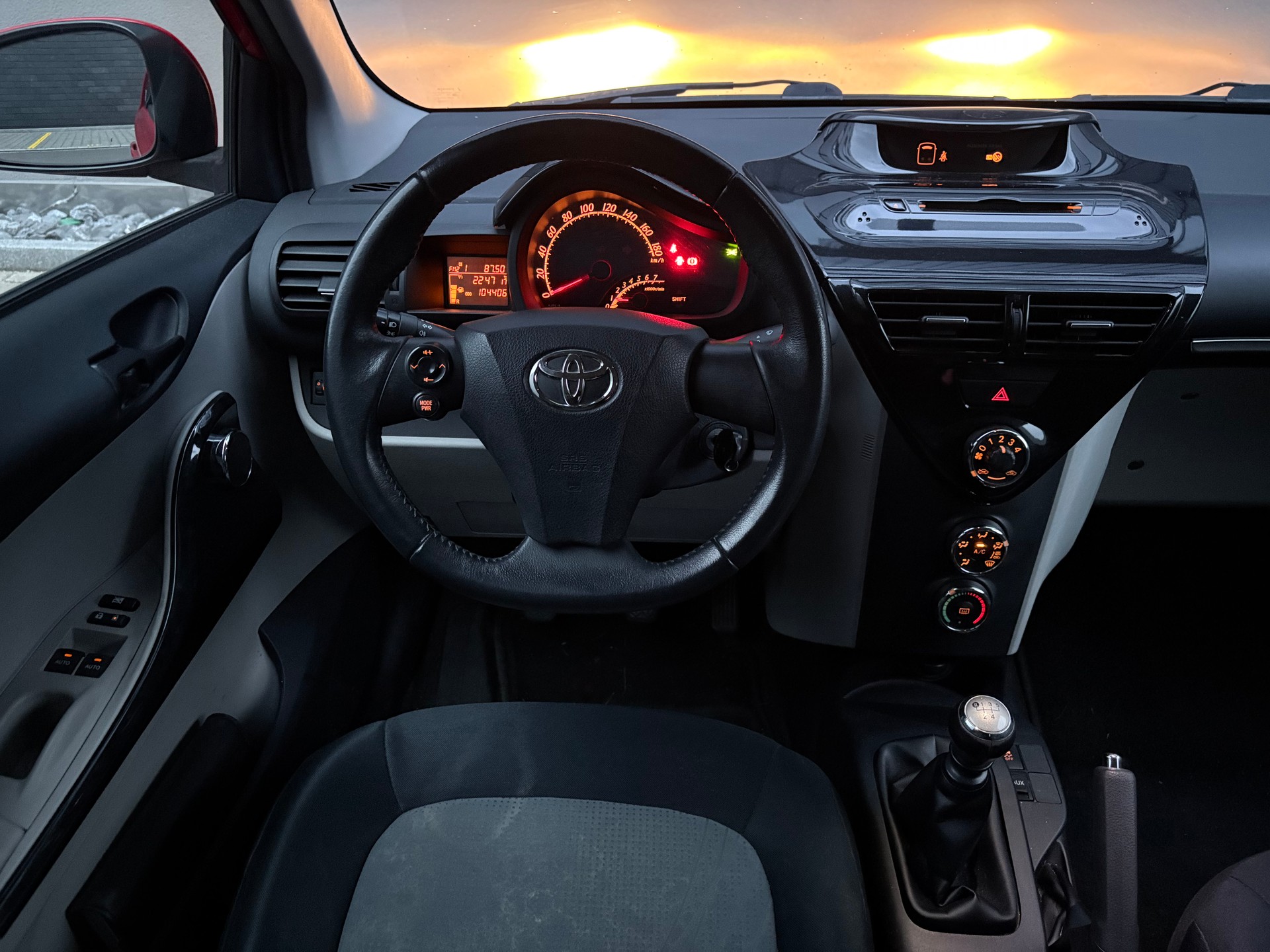 TOYOTA iQ 1.0 VVT-i Sol Frisch ab MFK (neue Kupplung)-image-9