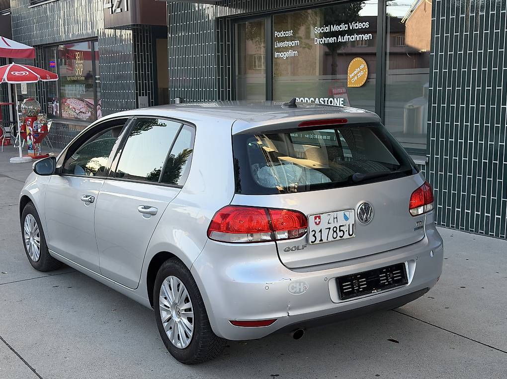 VW Golf Variant 1.6 TDI BMT Comfortline DSG-image-0