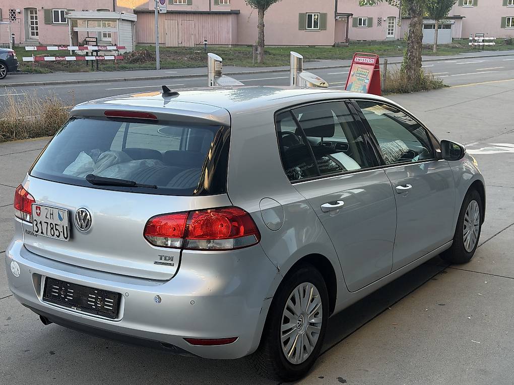 VW Golf Variant 1.6 TDI BMT Comfortline DSG-image-1