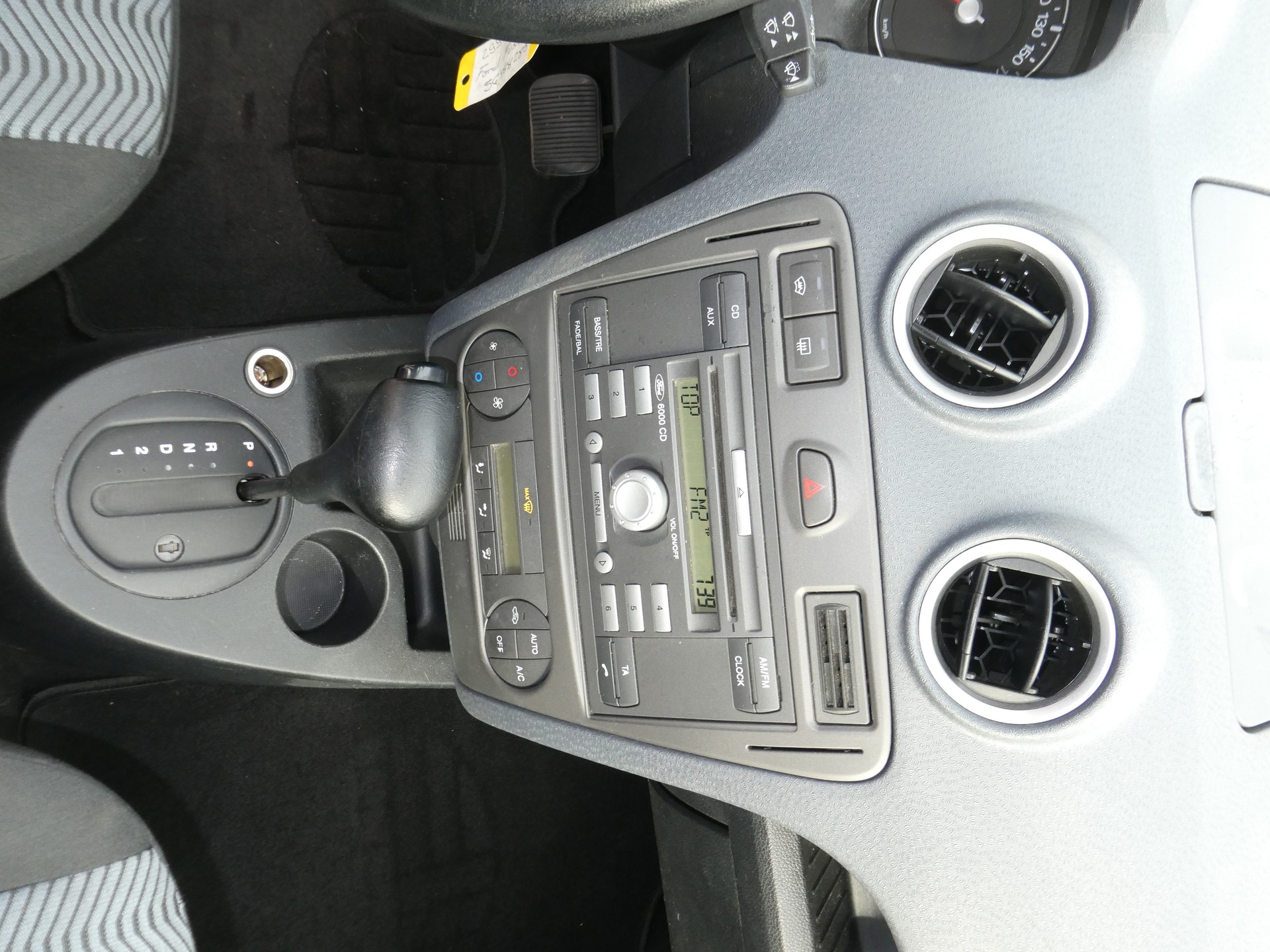 FORD Fusion 1.6 16V Trend-image-11