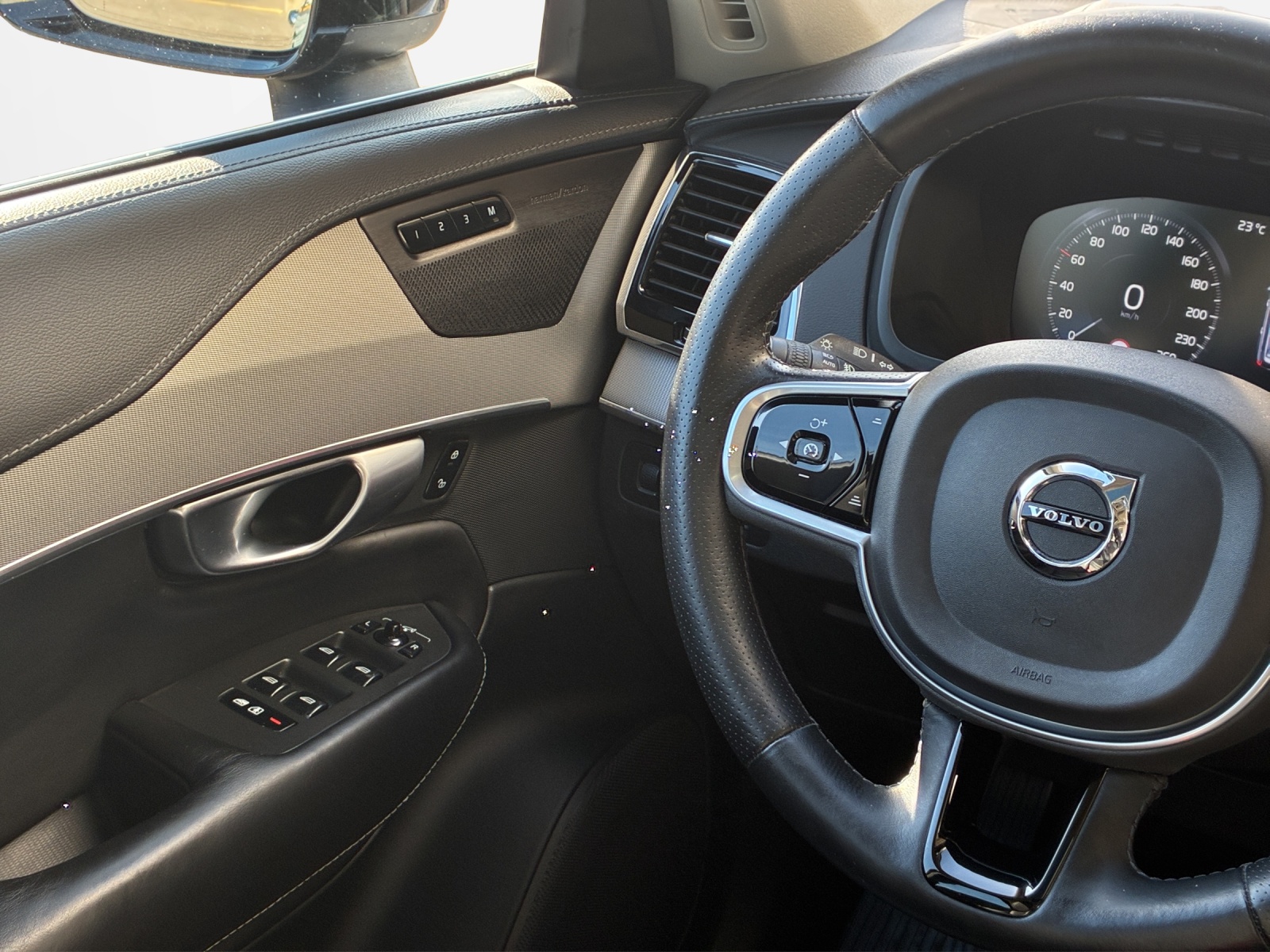 VOLVO XC90 2.0 T6 Inscription 7P. AWD-image-16