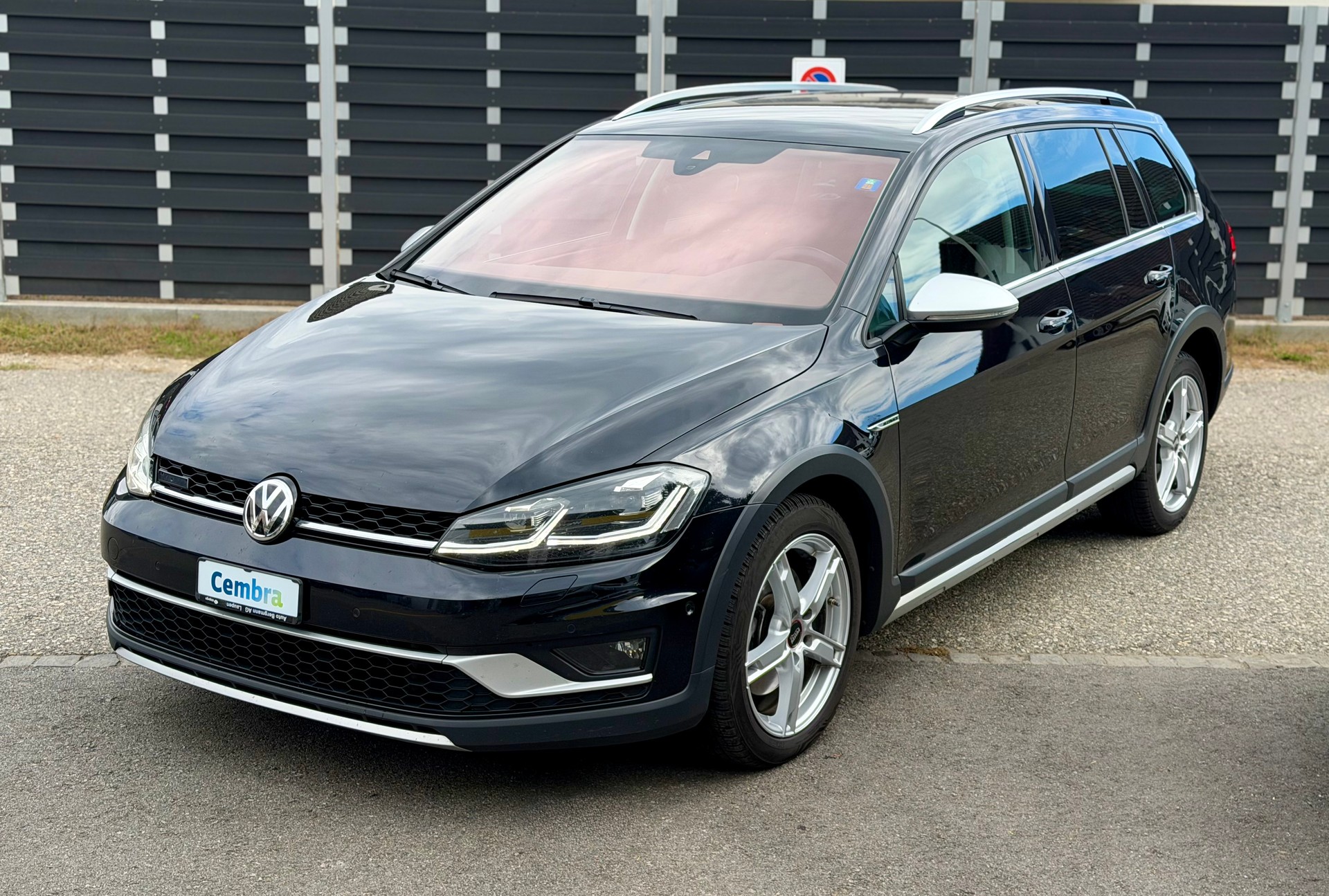 VW Golf 2.0 TDI Alltrack 4Motion DSG-image-2