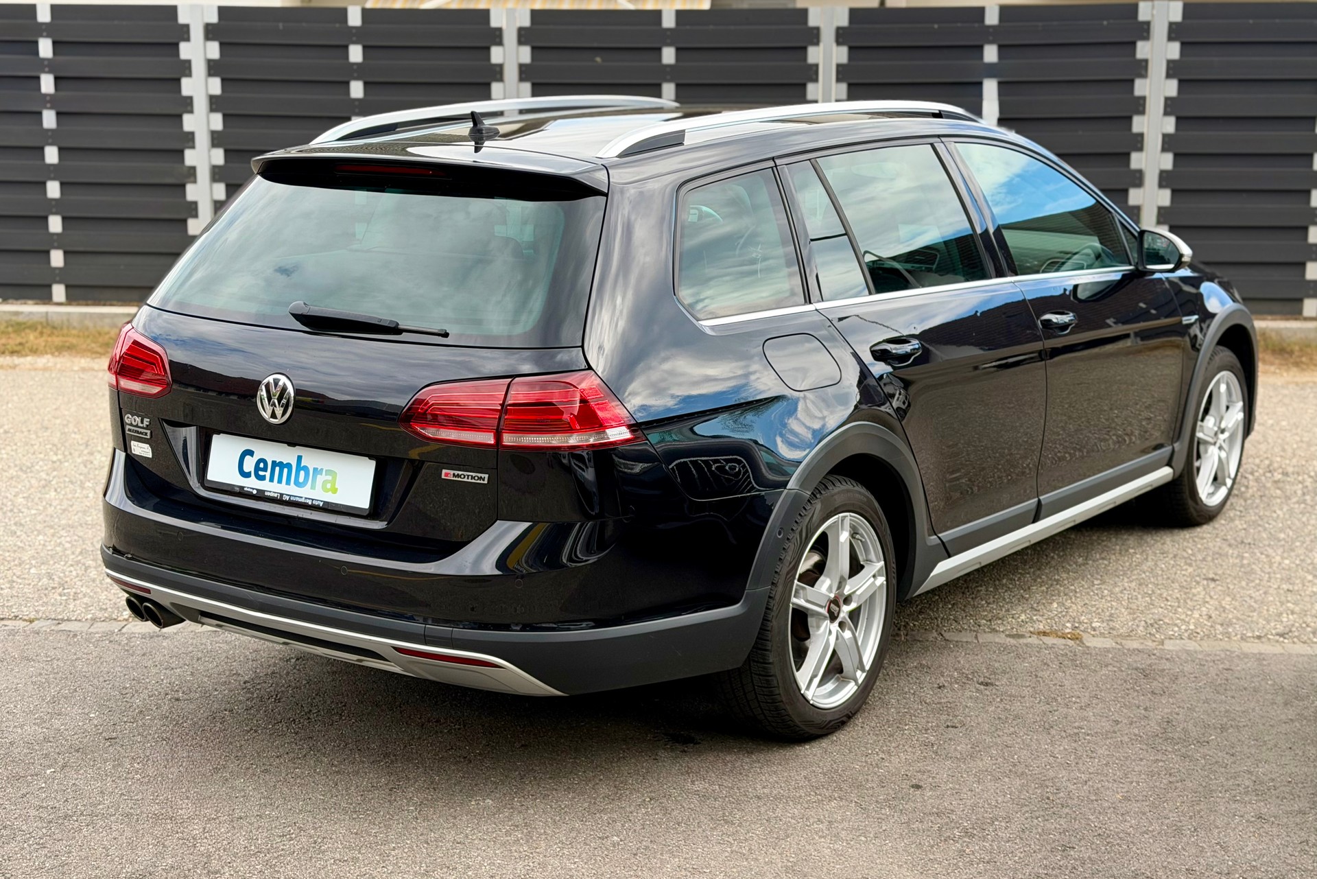 VW Golf 2.0 TDI Alltrack 4Motion DSG-image-5
