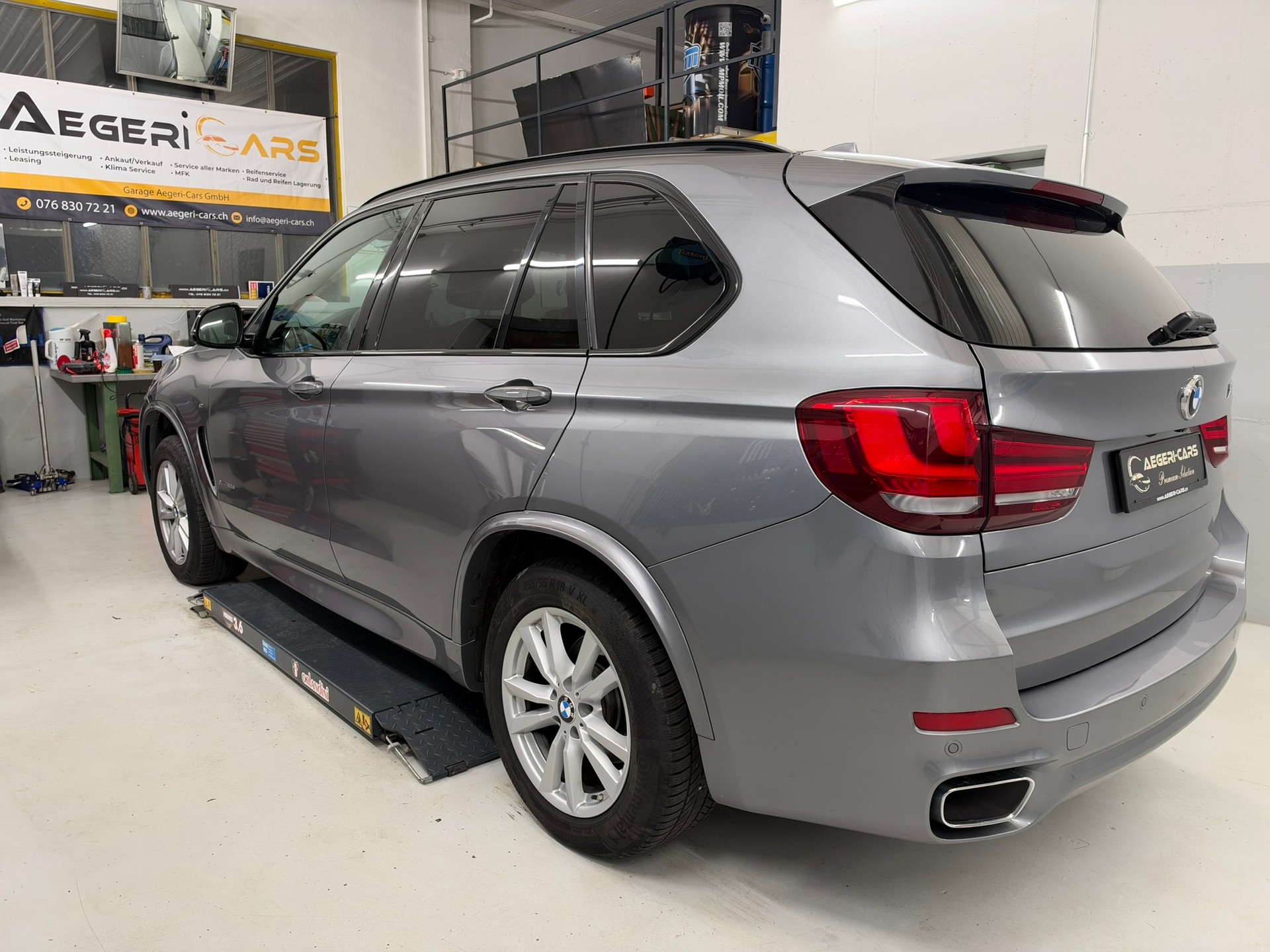 BMW X5 xDrive 30d Pure M Sport Steptronic-image-5