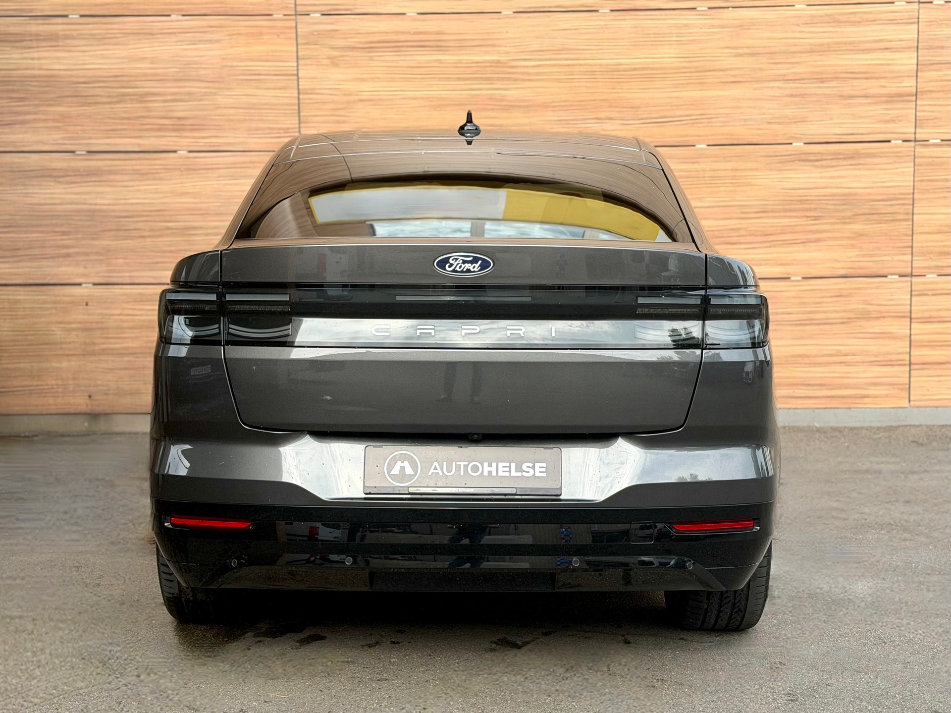 FORD Capri Elektro 77kWh Dual Extended Range Premium AWD - Magnetic Metallic -CH Fahrzeug - B&O Soundsystem --image-3