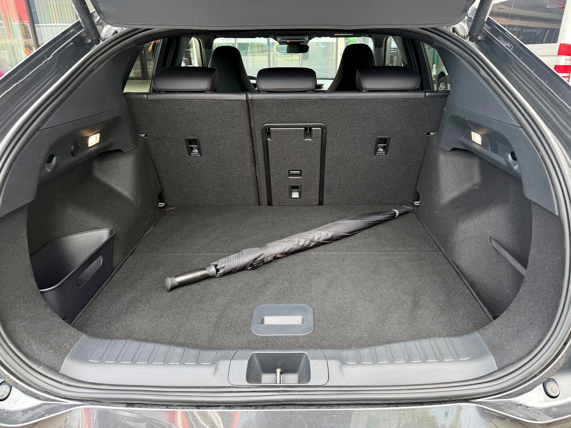 FORD Capri Elektro 77kWh Dual Extended Range Premium AWD - Magnetic Metallic -CH Fahrzeug - B&O Soundsystem --image-14