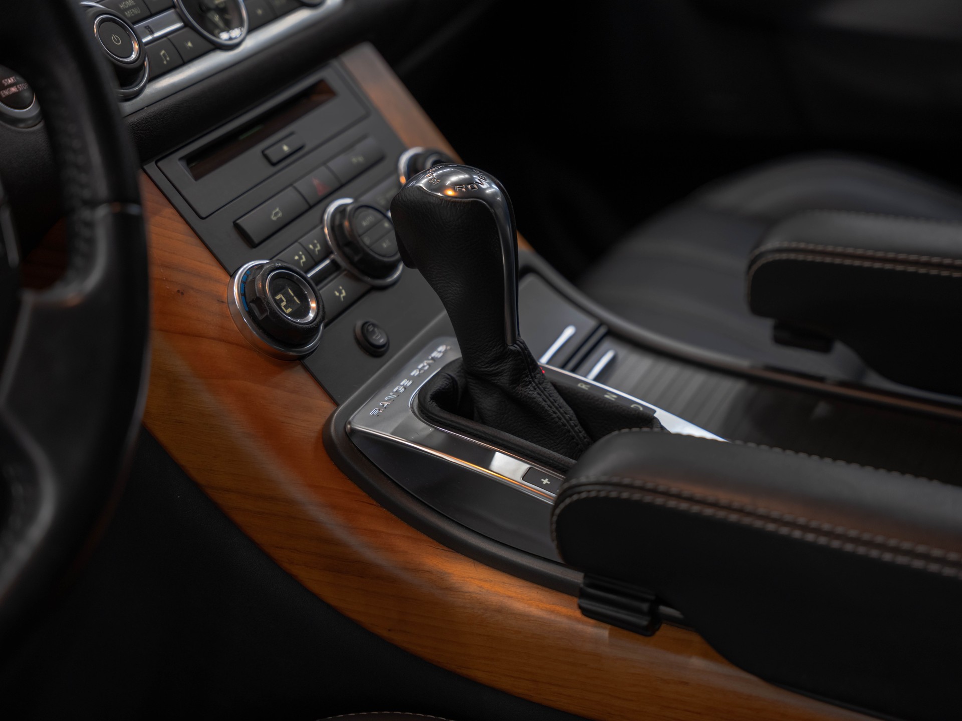 LAND ROVER Range Rover Sport 5.0 V8 SC Automatic-image-8