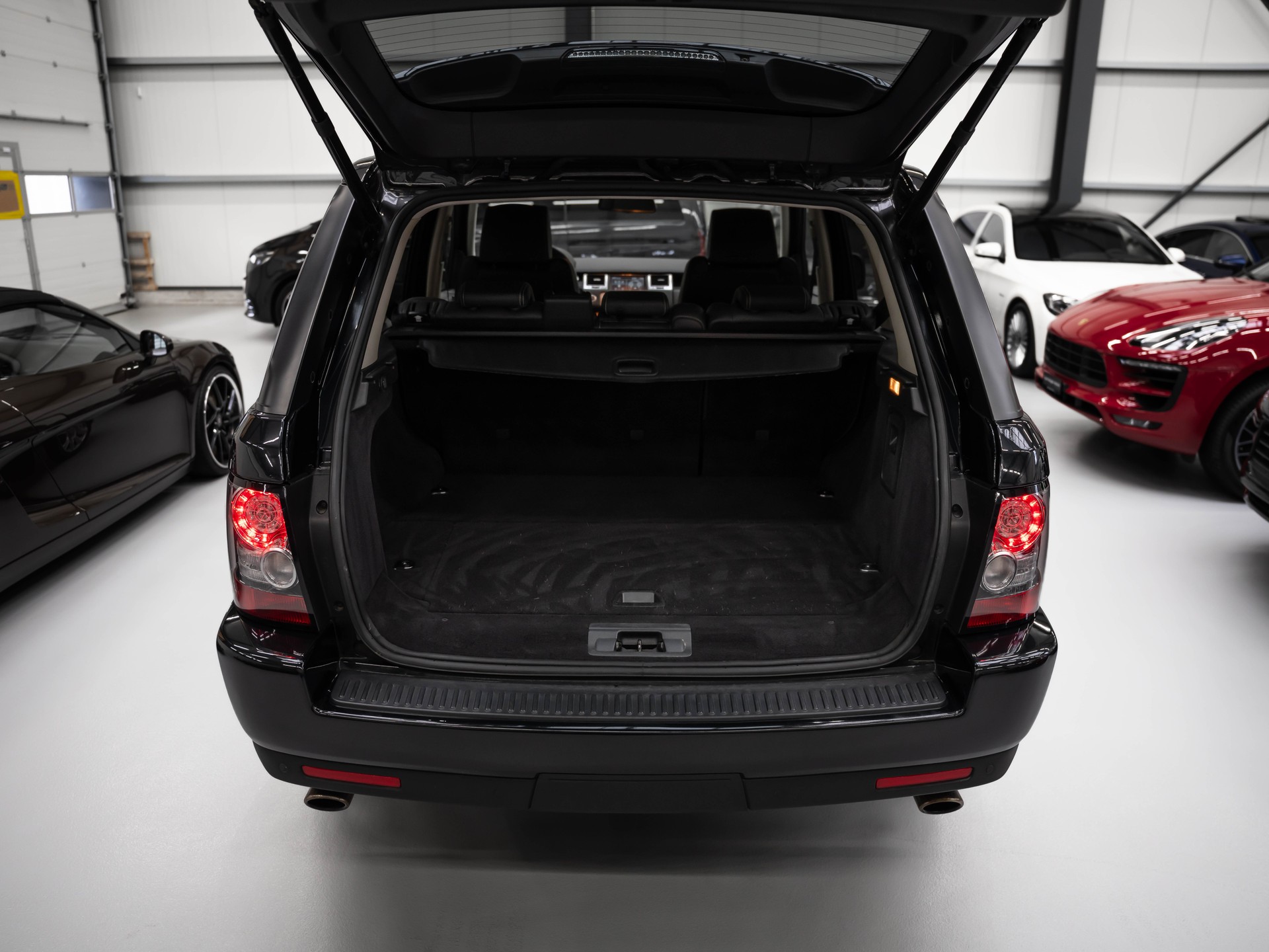 LAND ROVER Range Rover Sport 5.0 V8 SC Automatic-image-29