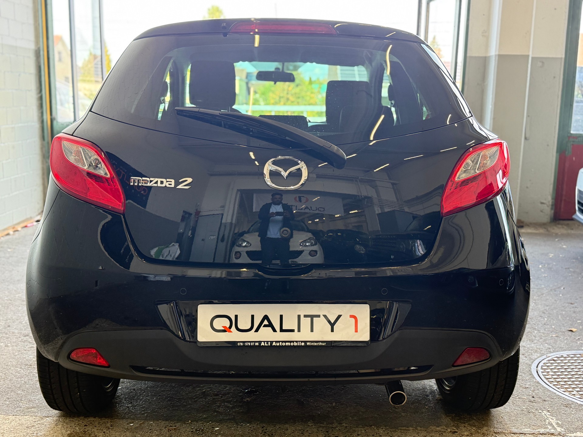MAZDA 2 1.3i 16V Red-image-4