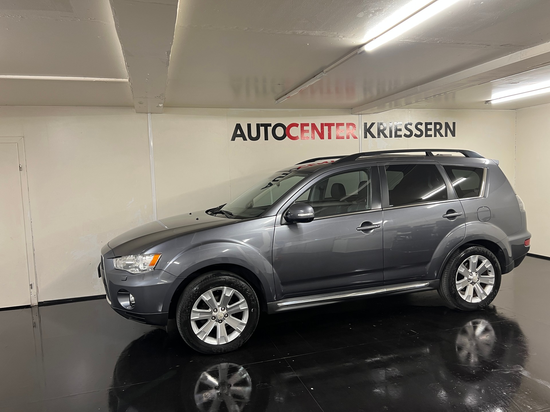 MITSUBISHI Outlander 2.2 DID Instyle 4WD TC-SST-image-7