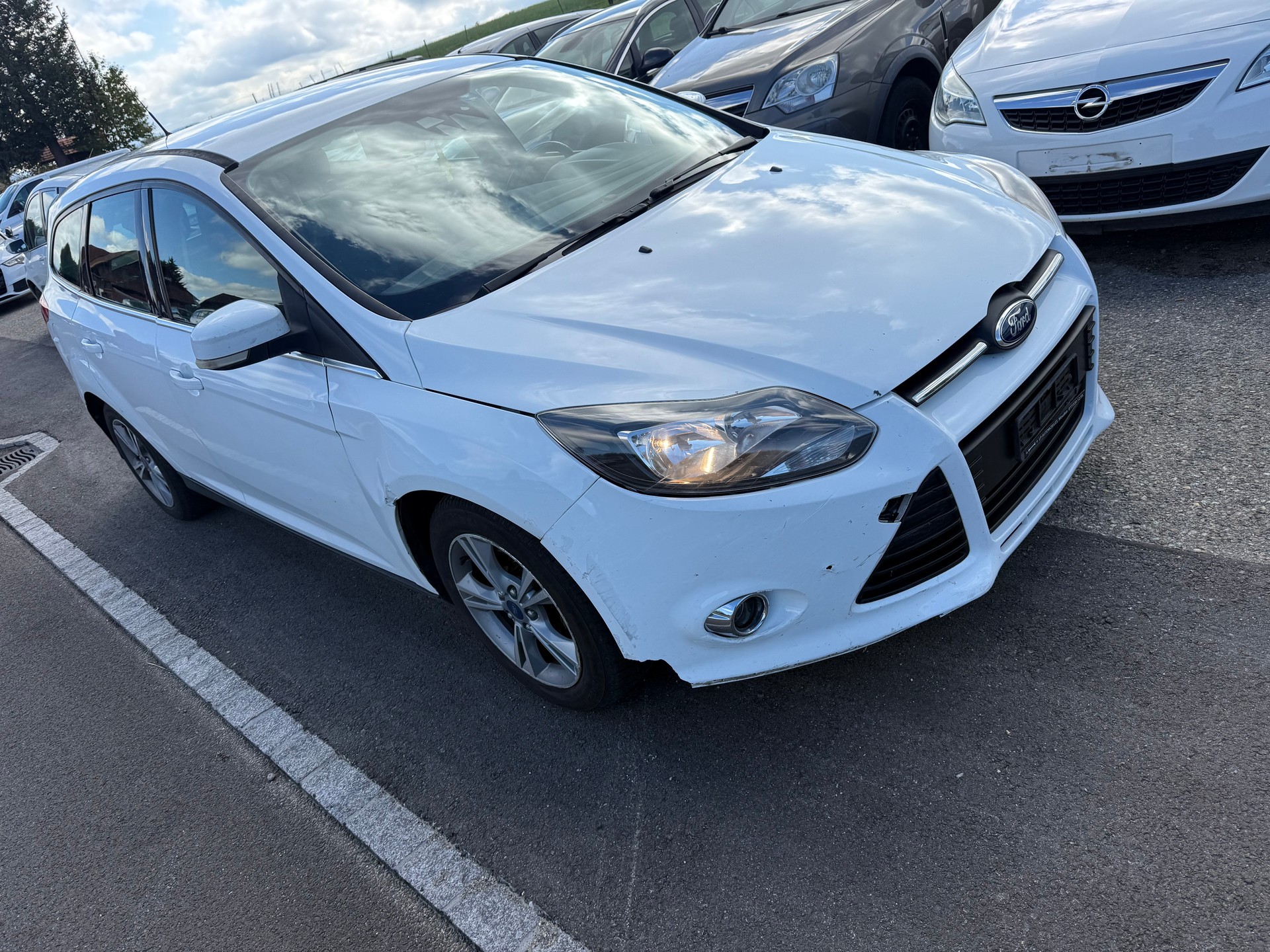 FORD Focus 2.0 TDCi Trend PowerShift-image-1