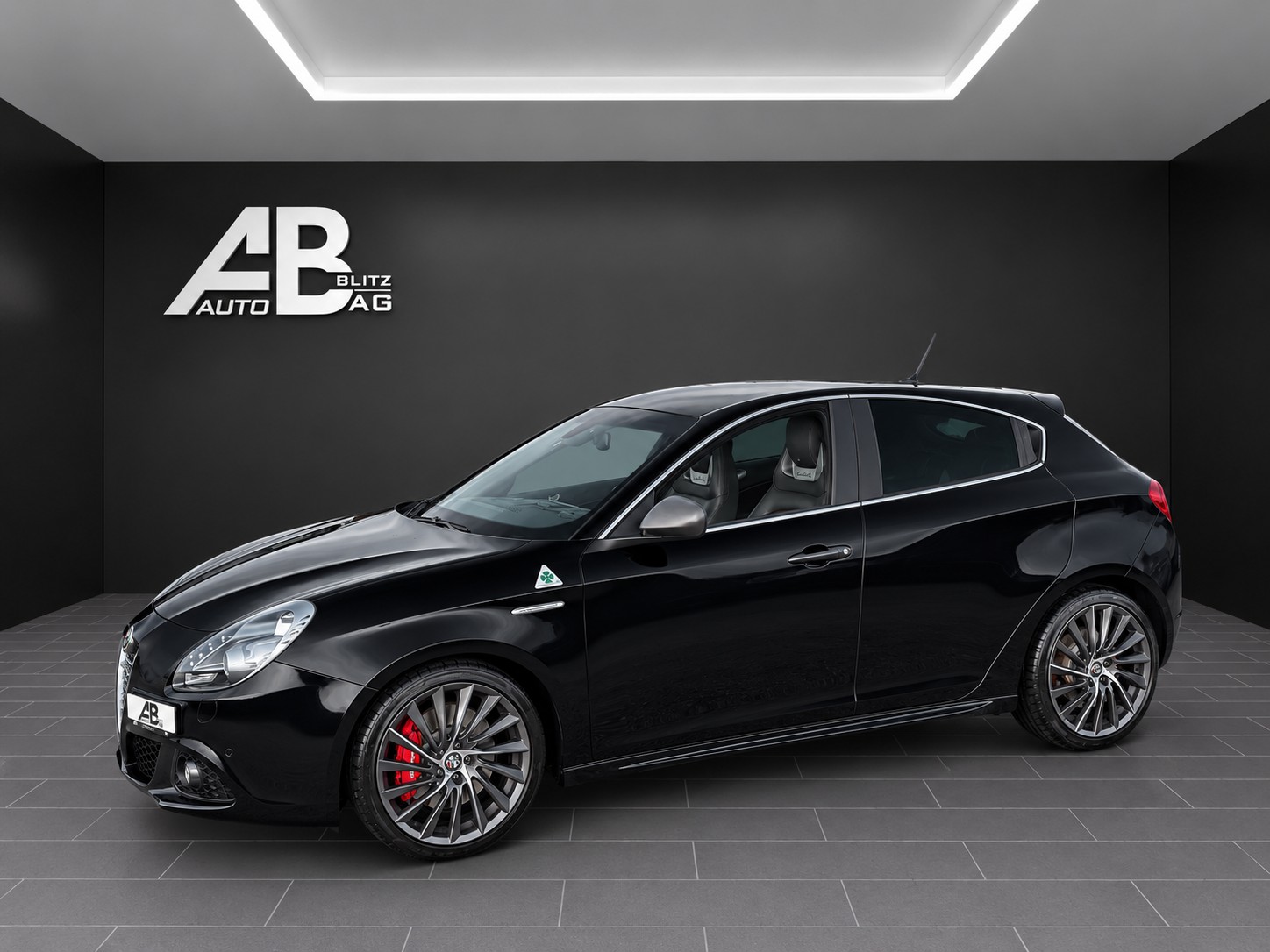 ALFA ROMEO Giulietta 1750 TBi Quadrifoglio Verde TCT mit 241 PS-image-1
