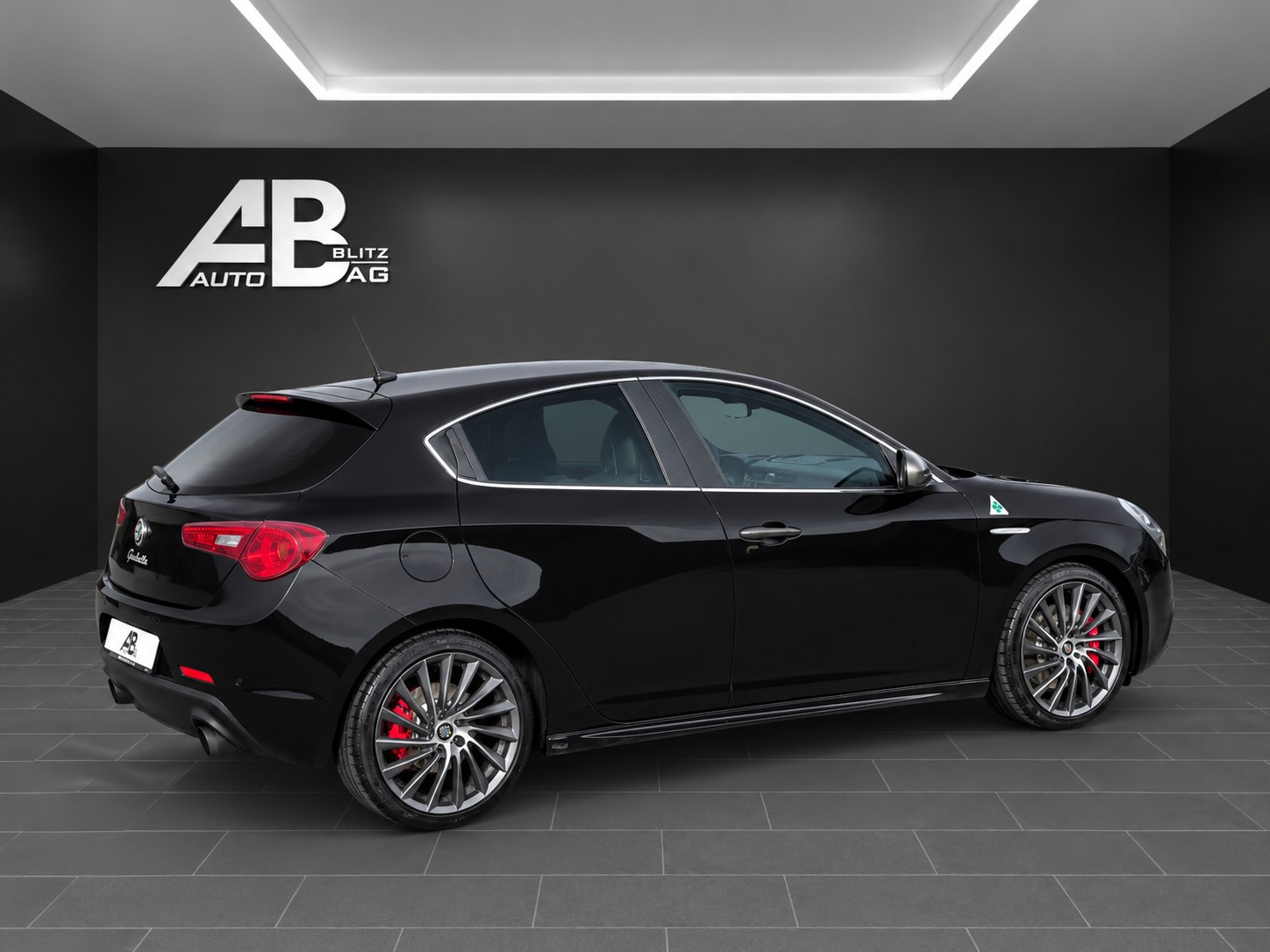 ALFA ROMEO Giulietta 1750 TBi Quadrifoglio Verde TCT mit 241 PS-image-3