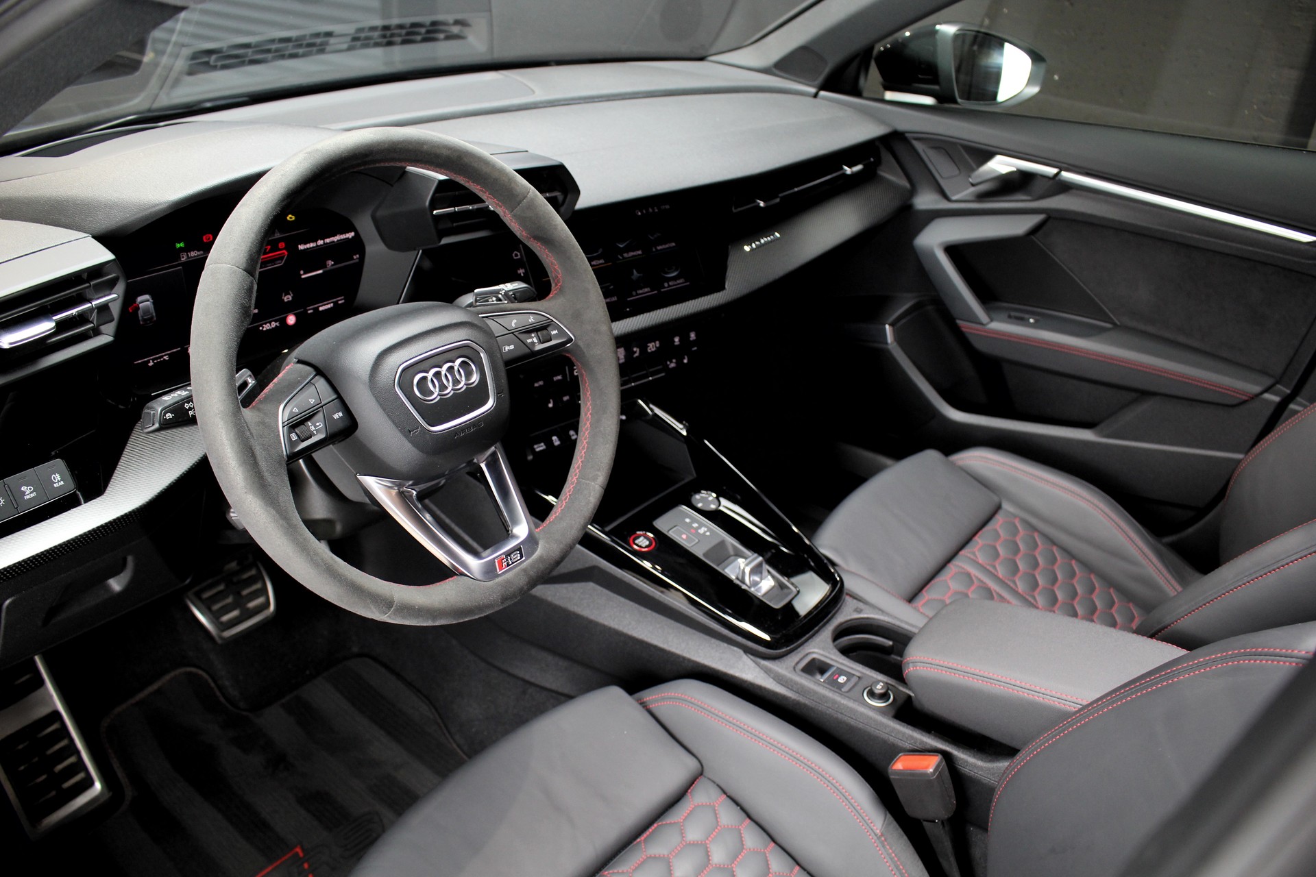 AUDI RS3 Sportback 2.5 TSI quattro S-tronic-image-1
