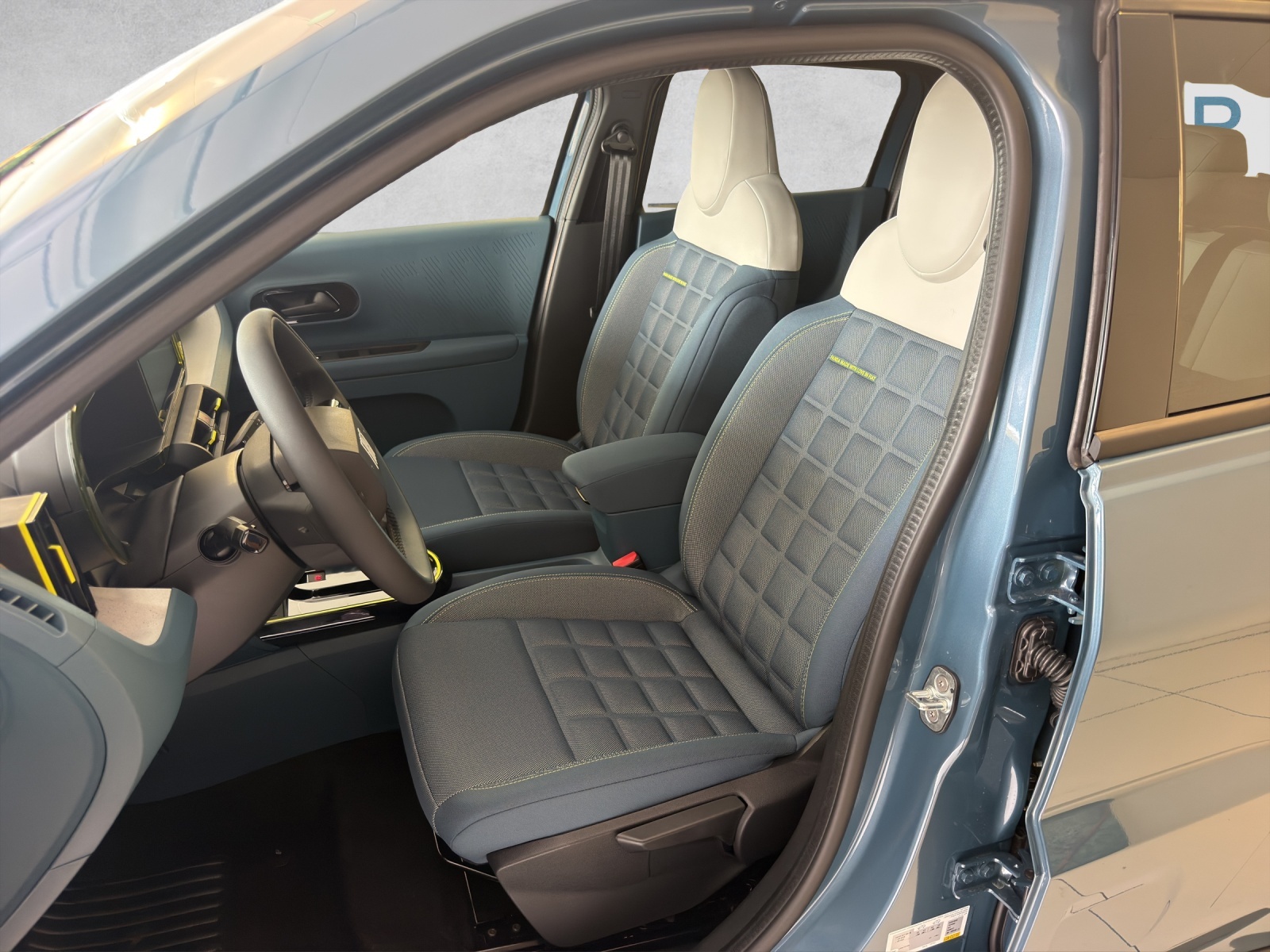 FIAT Grande Panda 1.2 Hybrid La Prima-image-7