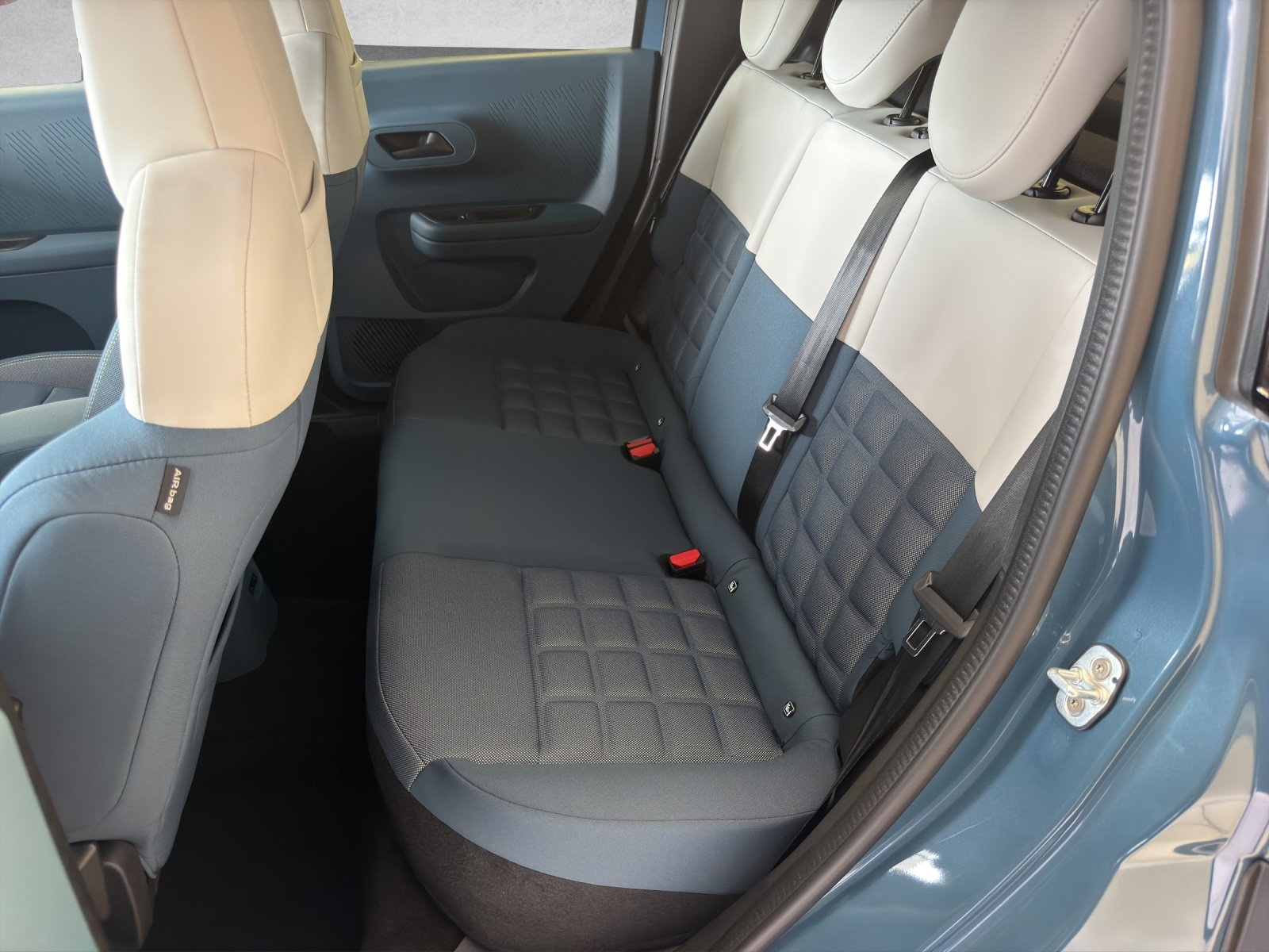 FIAT Grande Panda 1.2 Hybrid La Prima-image-9