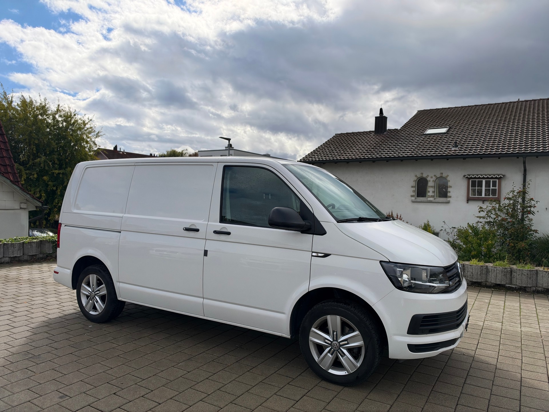 VW T6 2.0 TDI DSG-image-2