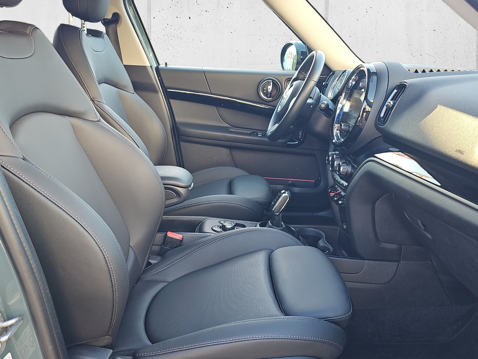 MINI Countryman Cooper ALL4-image-16