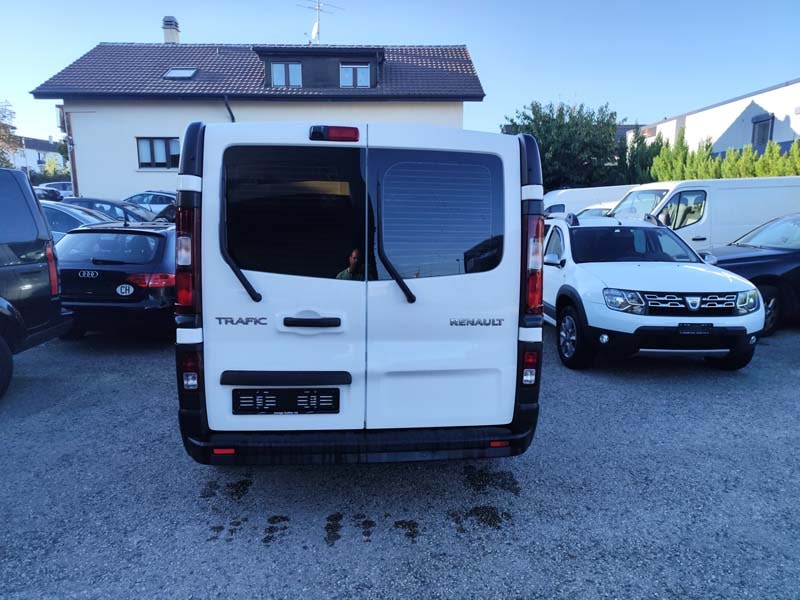 RENAULT Trafic 2.0 ENERGY dCi145 3.0t Business L1H1 A-image-4