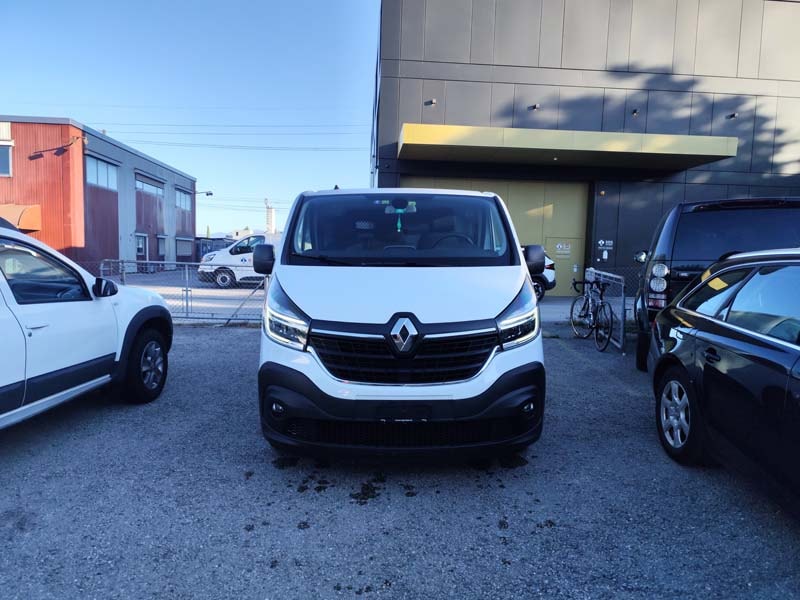 RENAULT Trafic 2.0 ENERGY dCi145 3.0t Business L1H1 A-image-0
