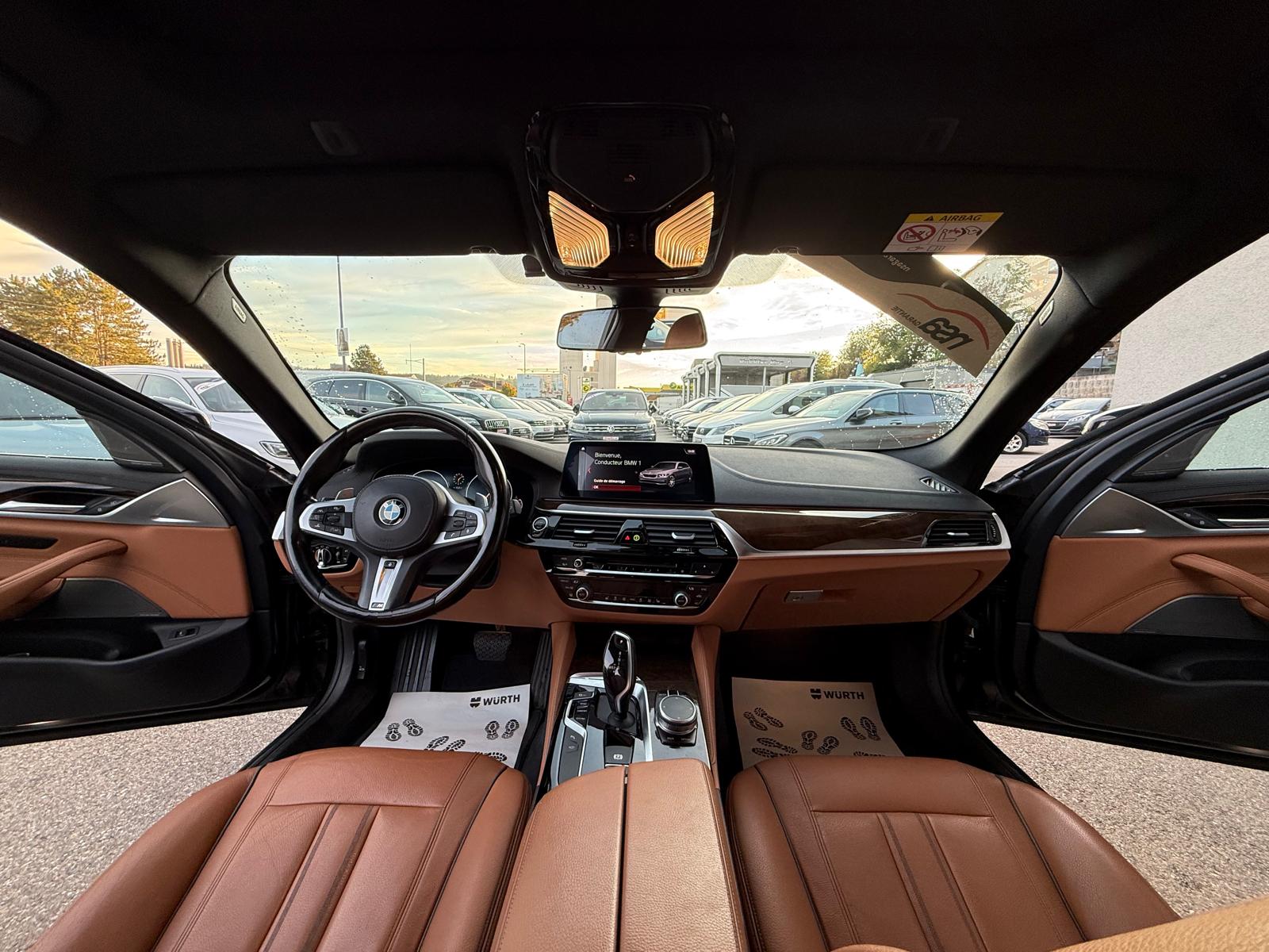 BMW 530i xDrive Touring Luxury Line Steptronic-image-8