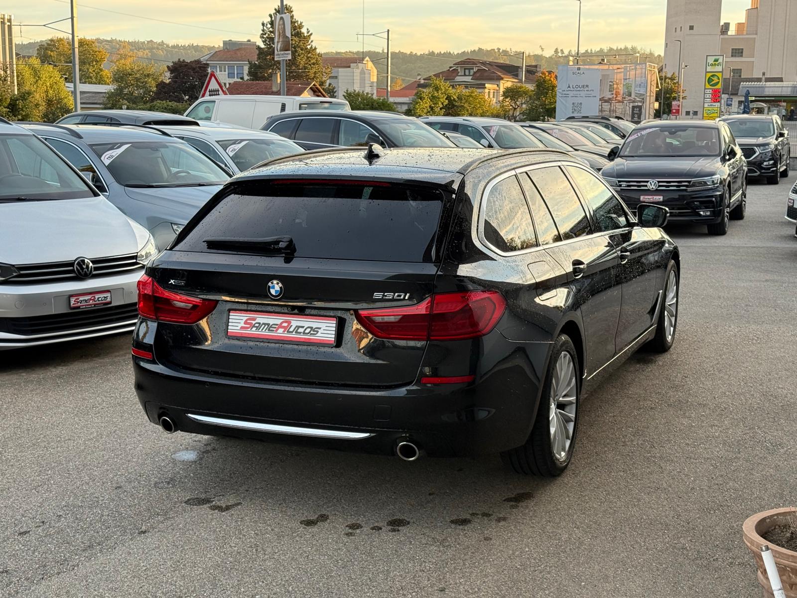 BMW 530i xDrive Touring Luxury Line Steptronic-image-1