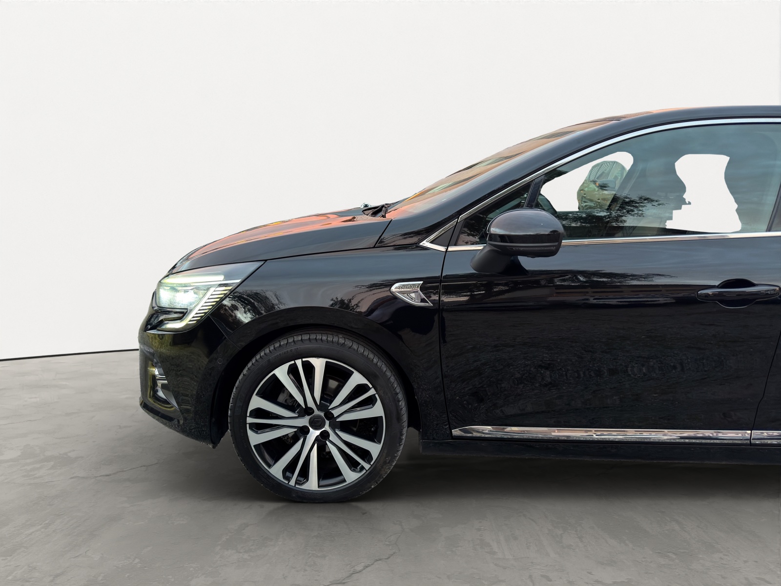 RENAULT Clio 1.6 E-Tech Intens-image-20