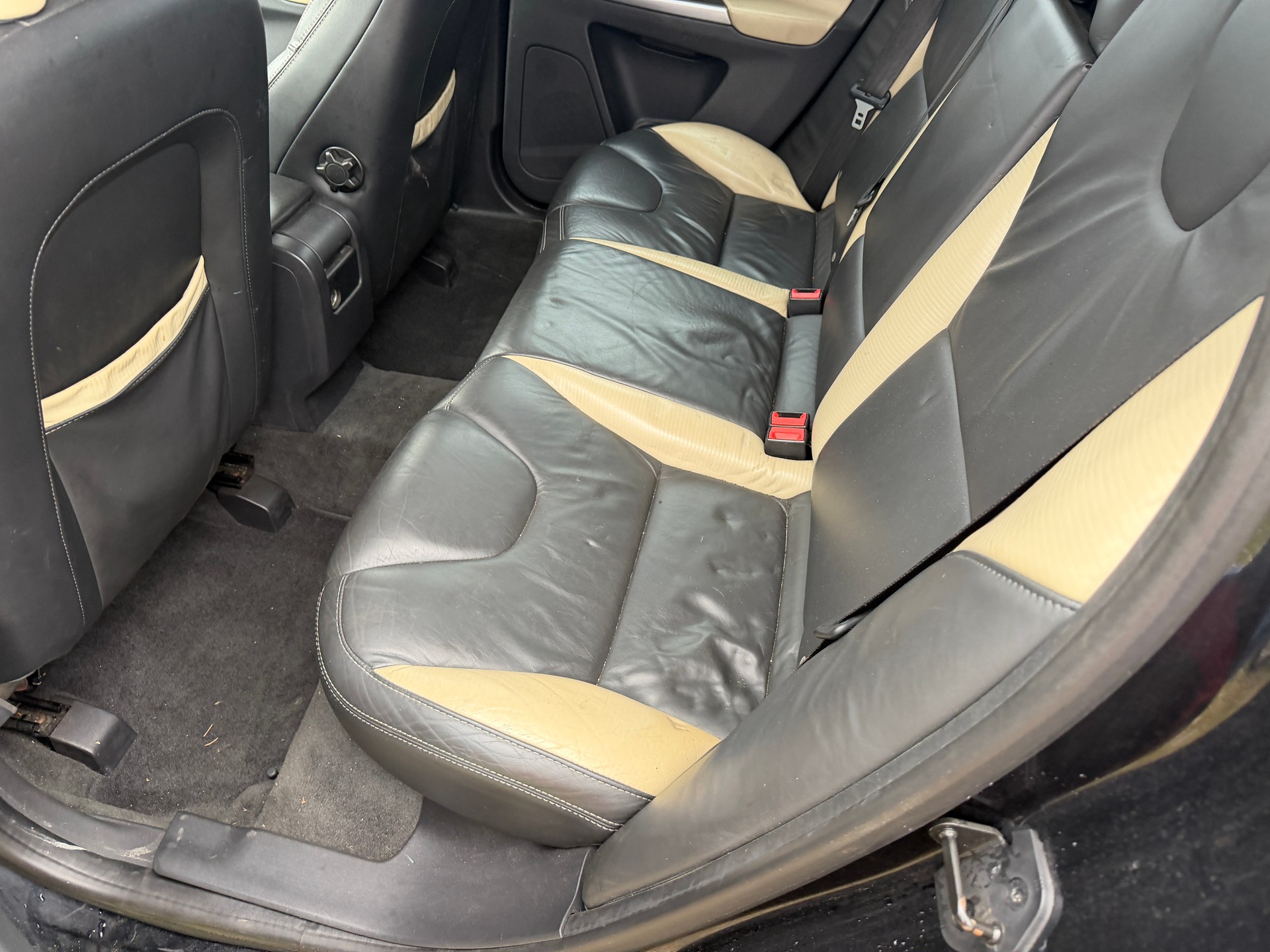 VOLVO XC60 D3 AWD R-Design Geartronic-image-5